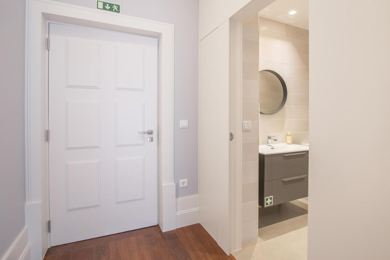 Apartamento Almada 180 *