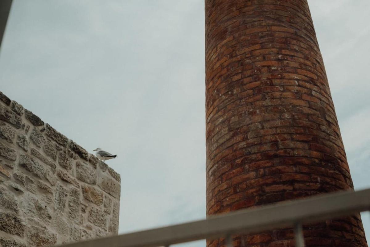 Chimney Luxury House With Ac *