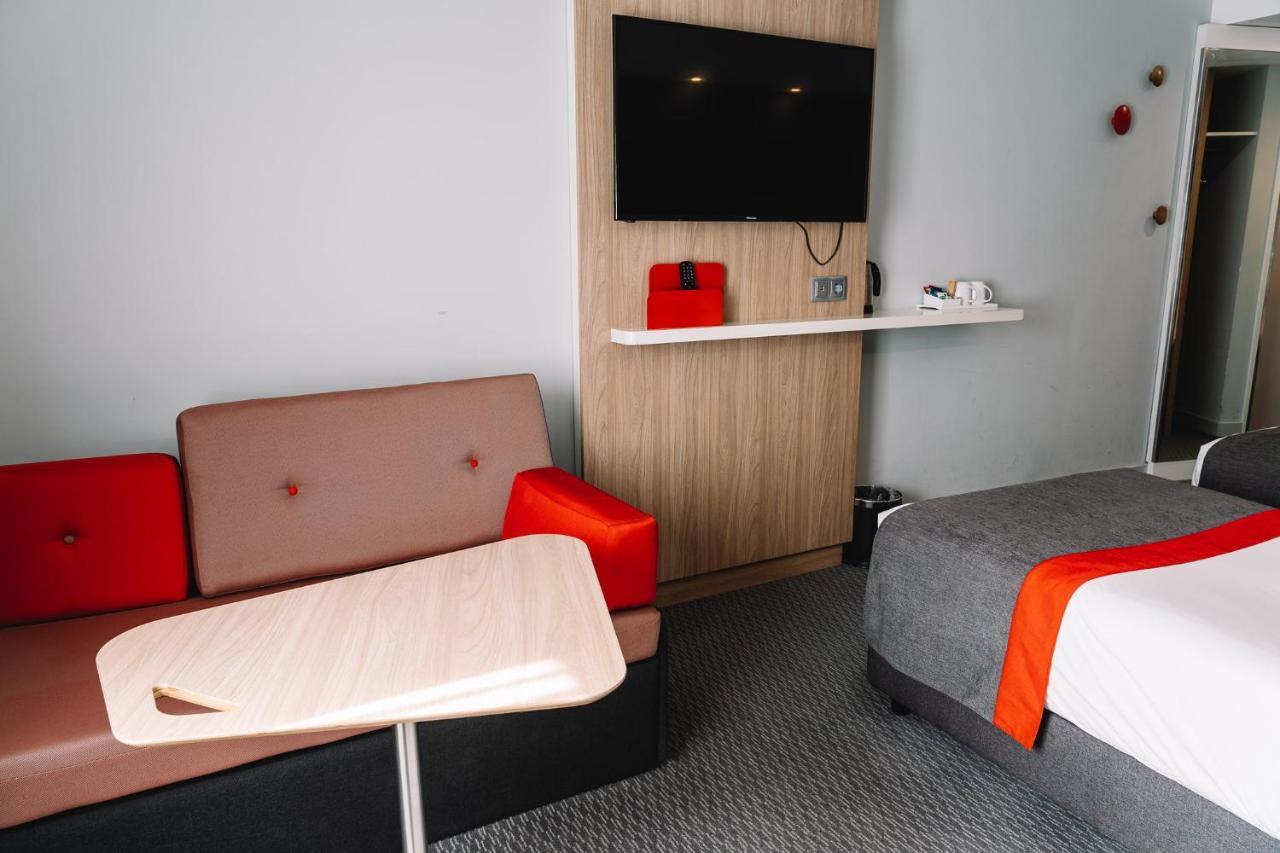Express Centre By Ihg Hotel 3*