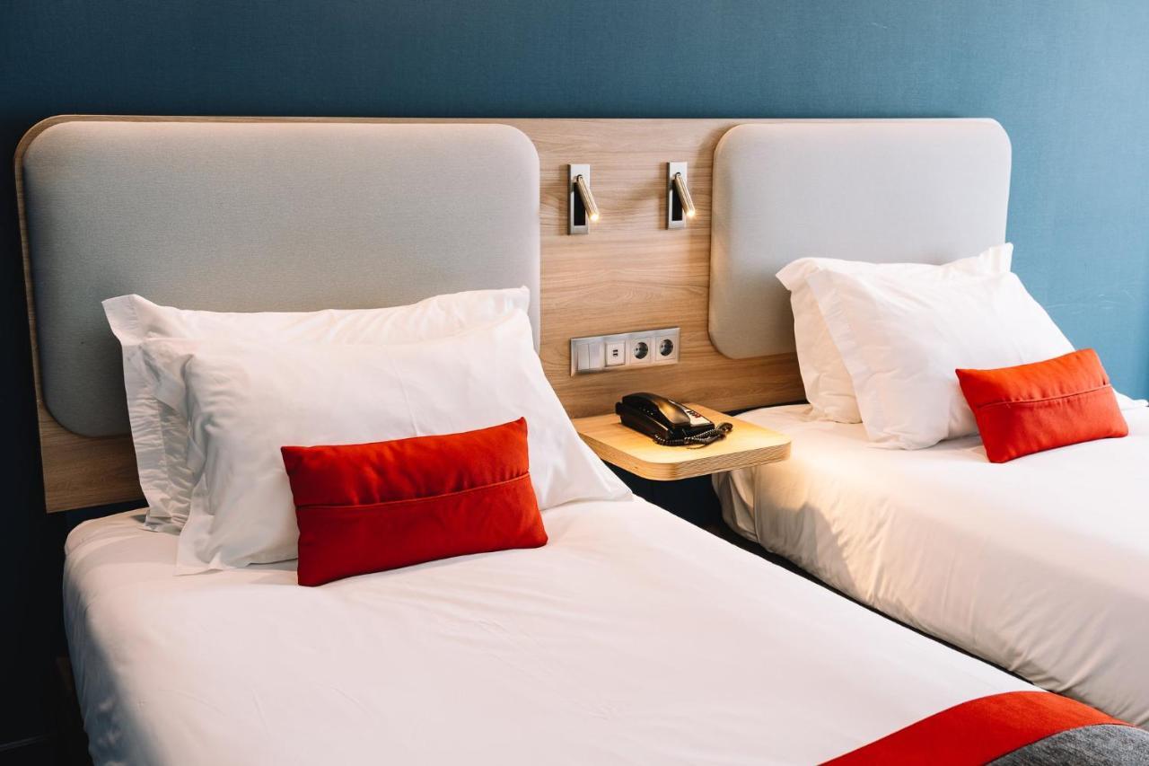 Hotel Express Centre By Ihg 3*