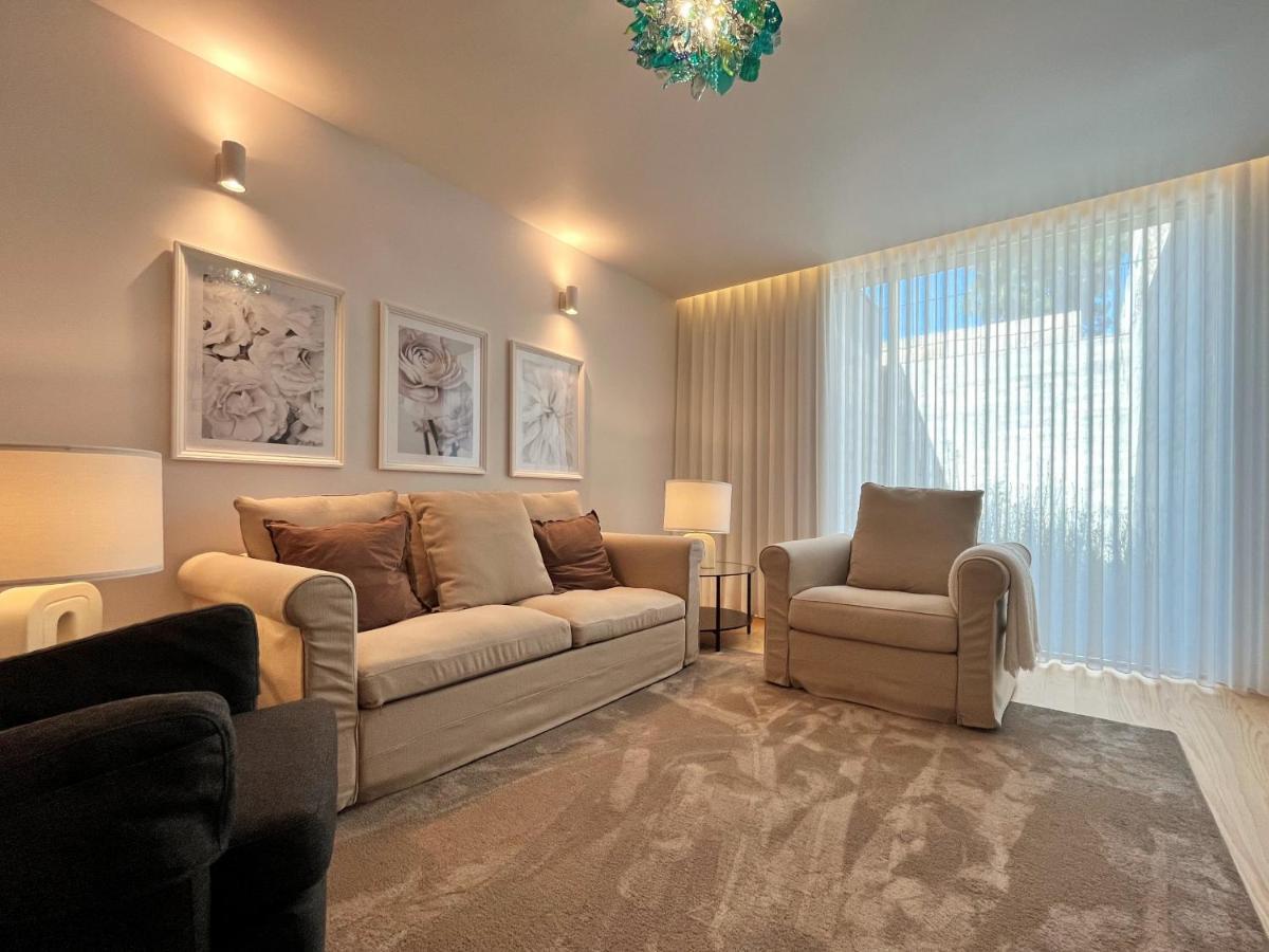 Nomads Lux - 2bdr Almada Private Holiday home Porto