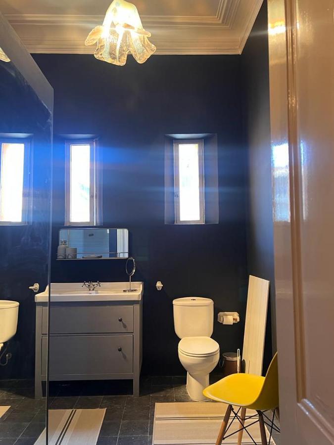 Uma Casa Feliz Com Jardim A Beira-mar Homestay