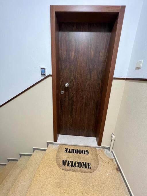 Apartment Heart Of The 10 ! *