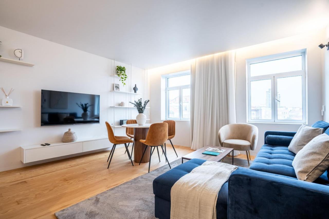 Apartamento Almada 551 - 4 1 Penthouse View By Lovelystay