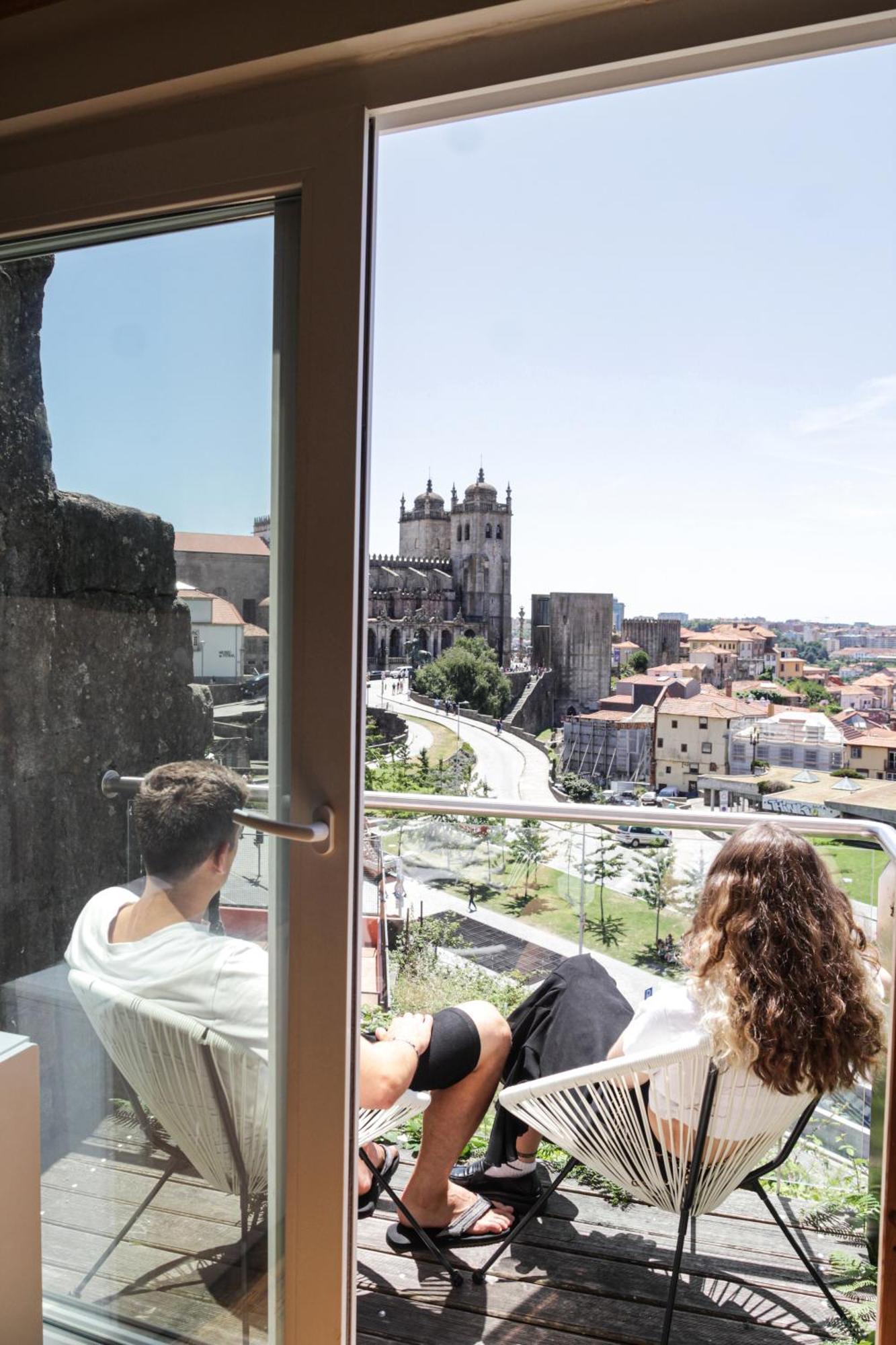 Onefam Ribeira Porto