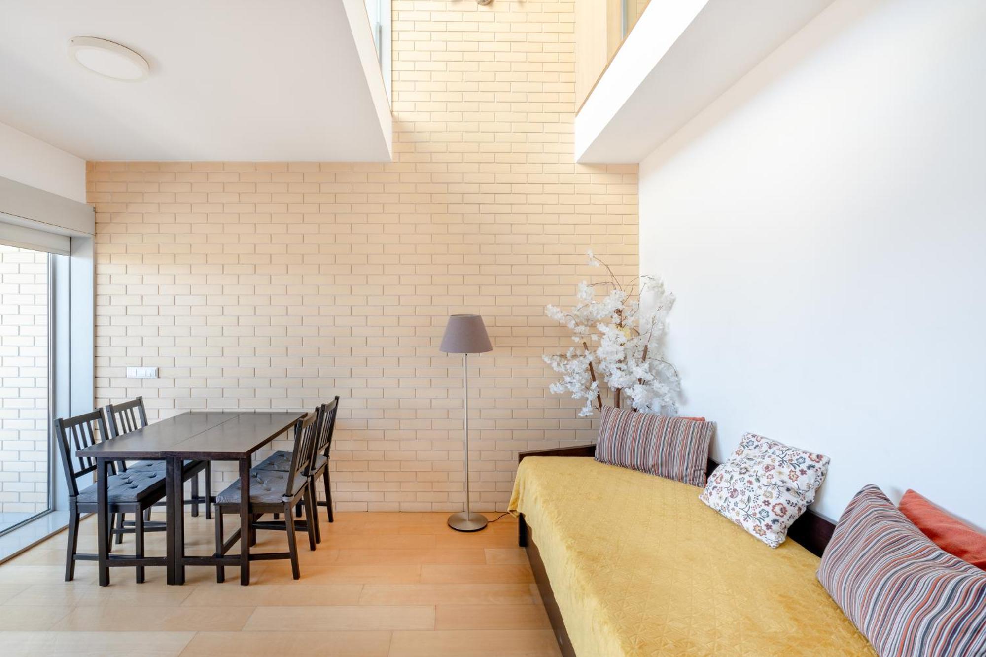 Viva Stadium Apartment