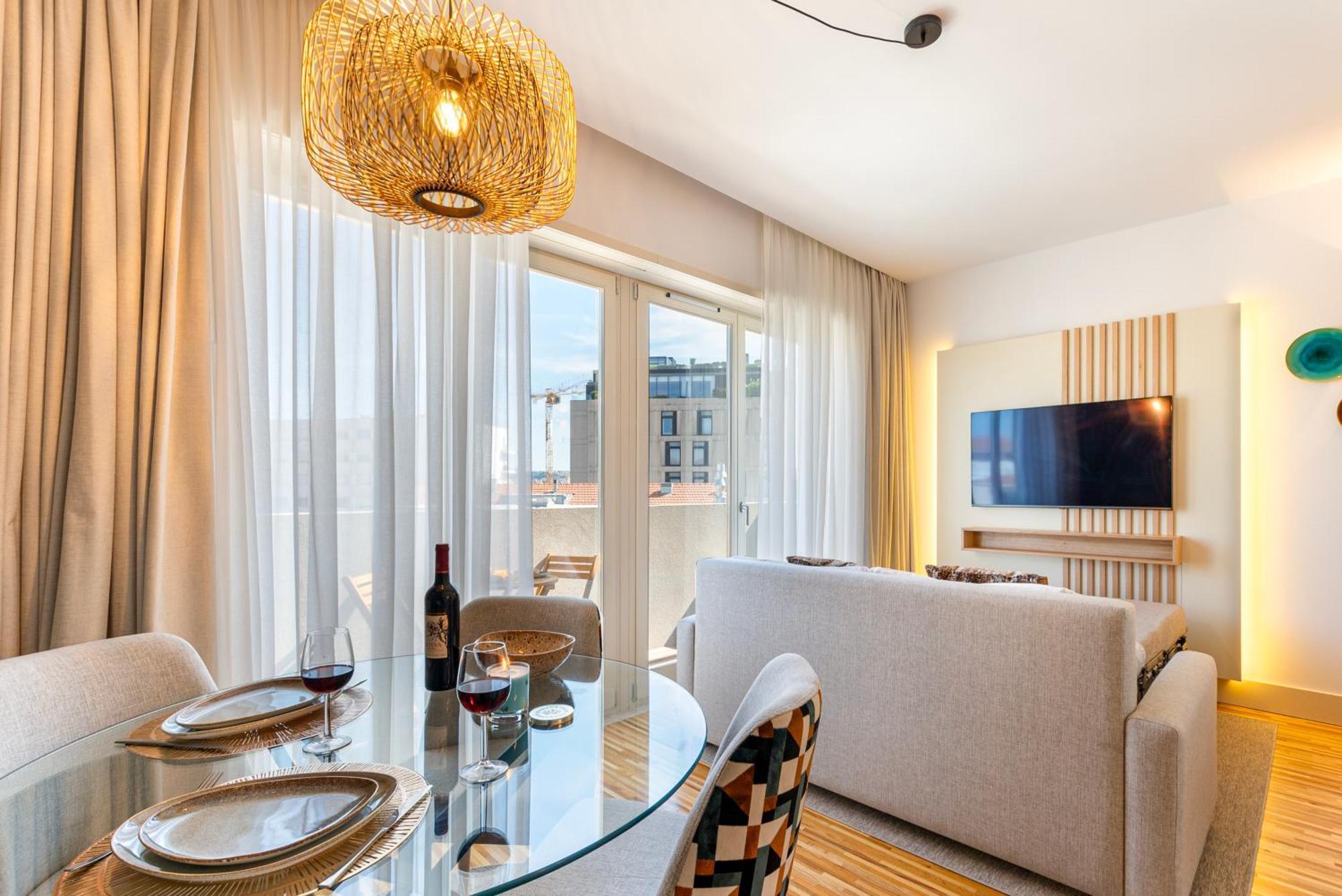 Stylish Poveiros Flat W Balcony By Lovelystay Porto