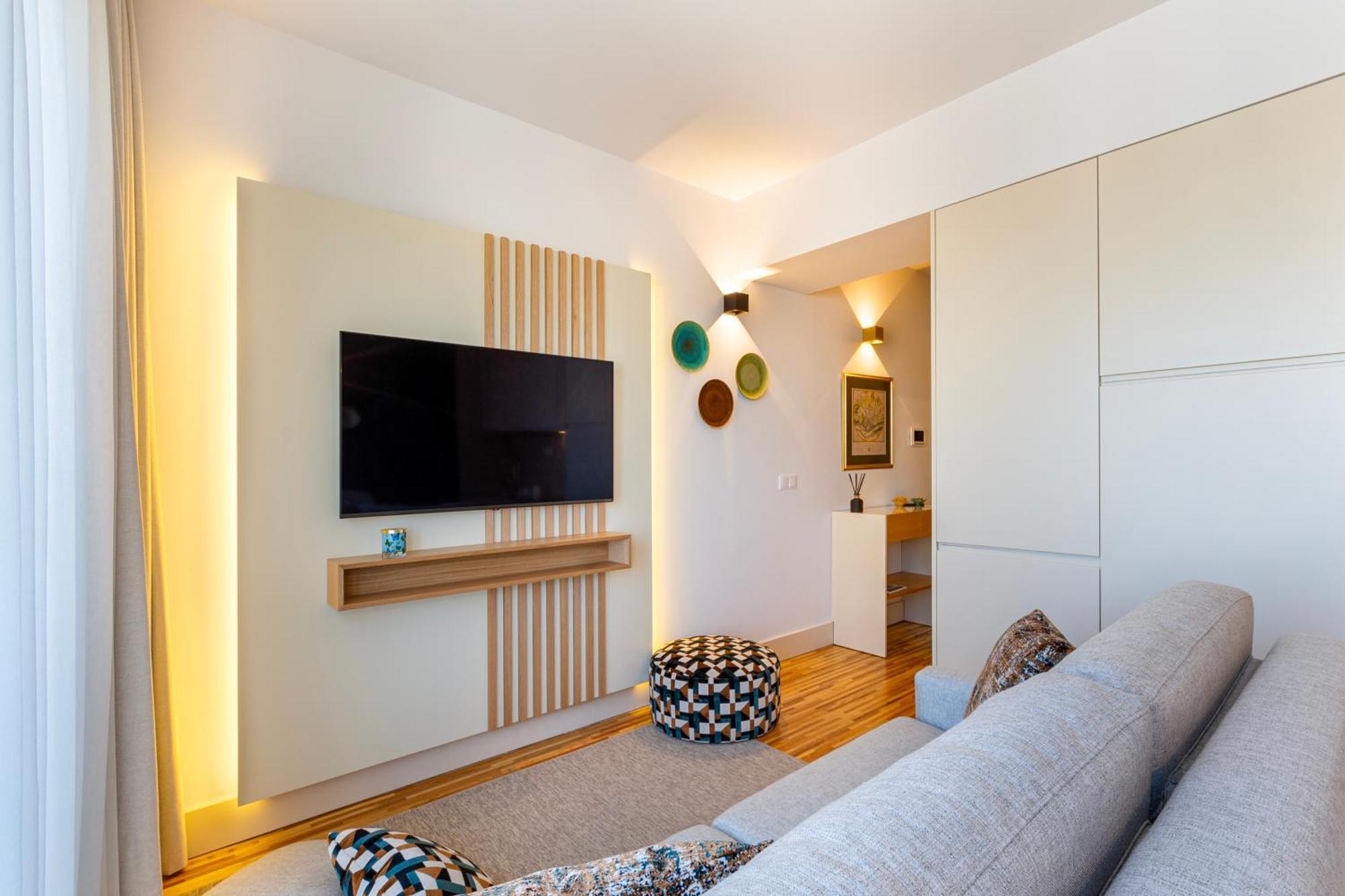 Stylish Poveiros Flat W Balcony By Lovelystay * Porto