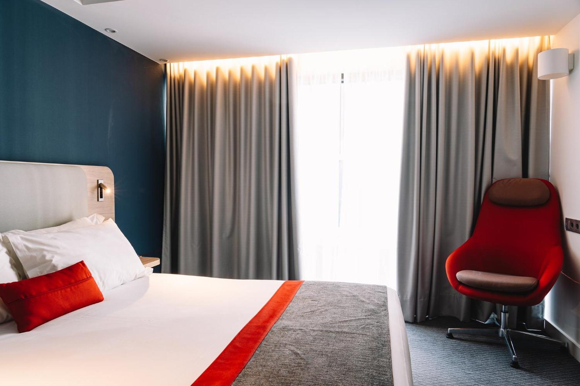 Hotel Express Centre By Ihg