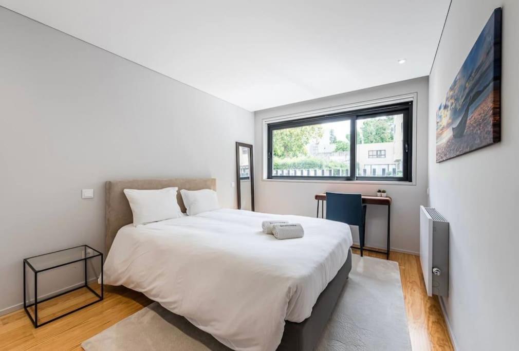 New Lux 2br Flat W/free Parking - Cedofeita Apartment