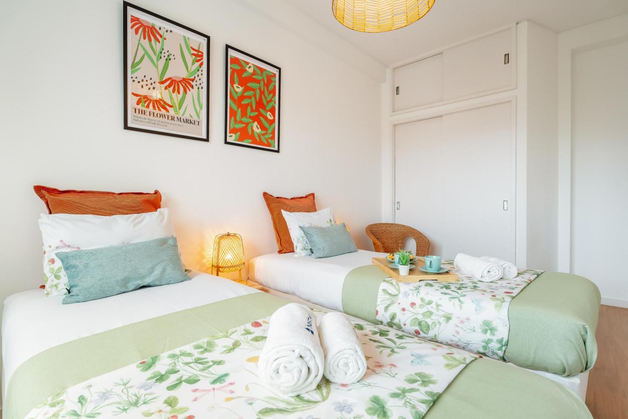 Apartment Host Wise - Spacious Modern Flat W Balcony