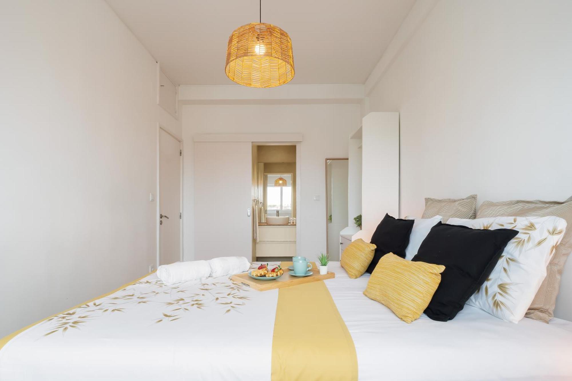 Host Wise - Spacious Modern Flat W Balcony Apartment Porto