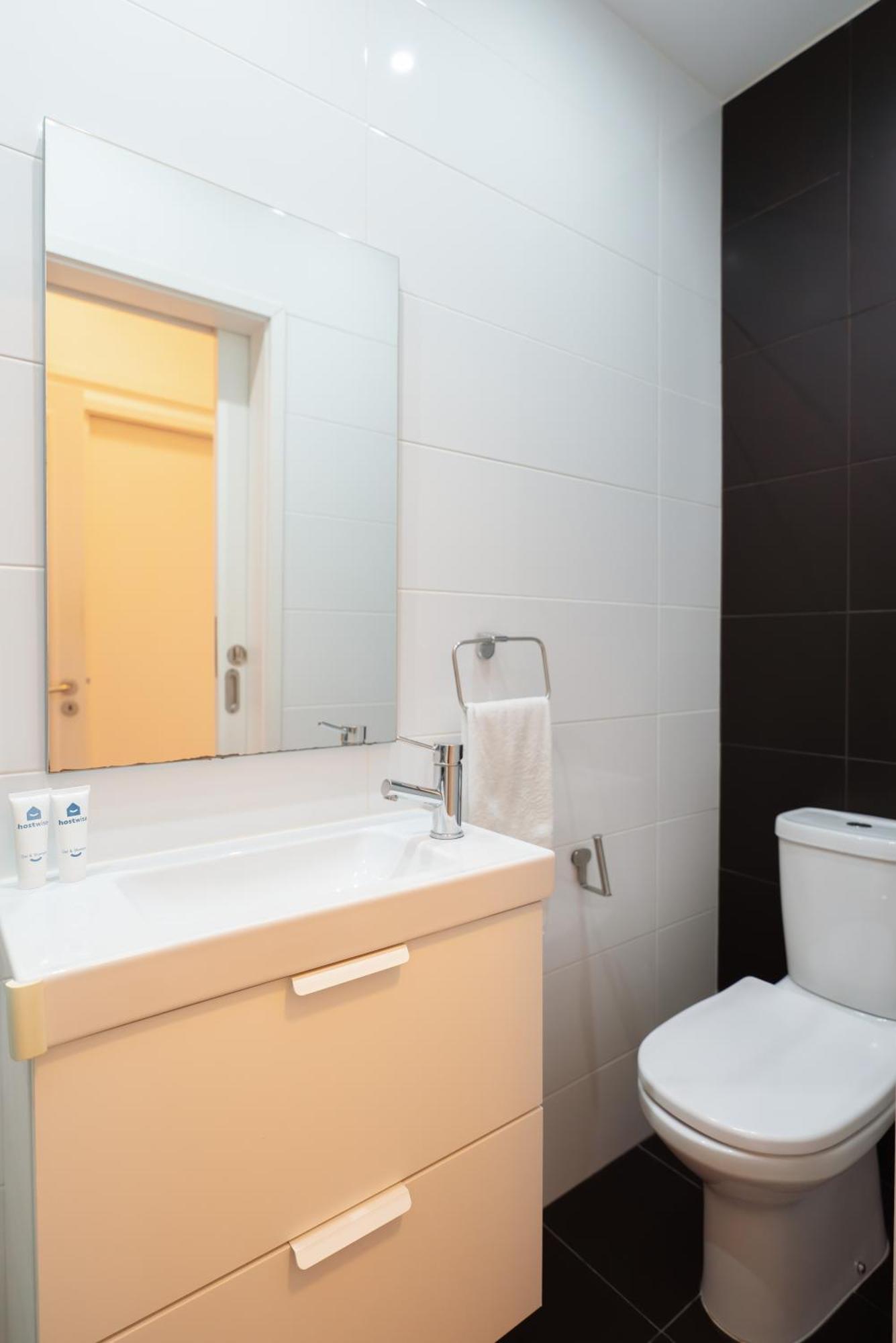 Host Wise - Spacious Modern Flat W Balcony * Porto