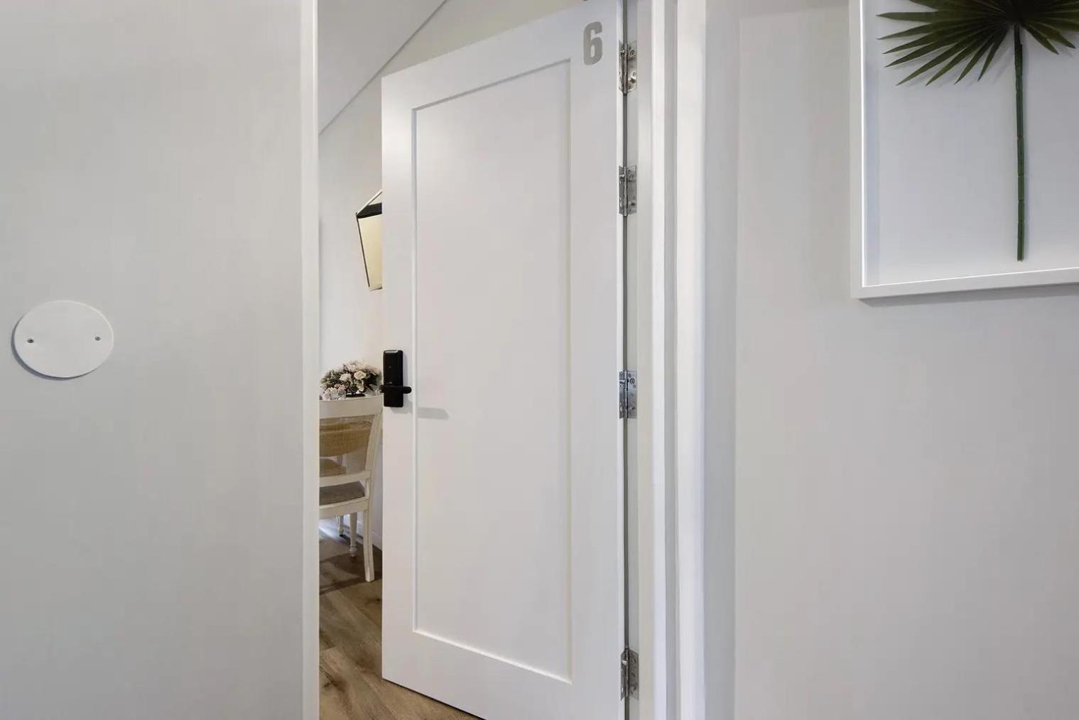 Apartment - - 6