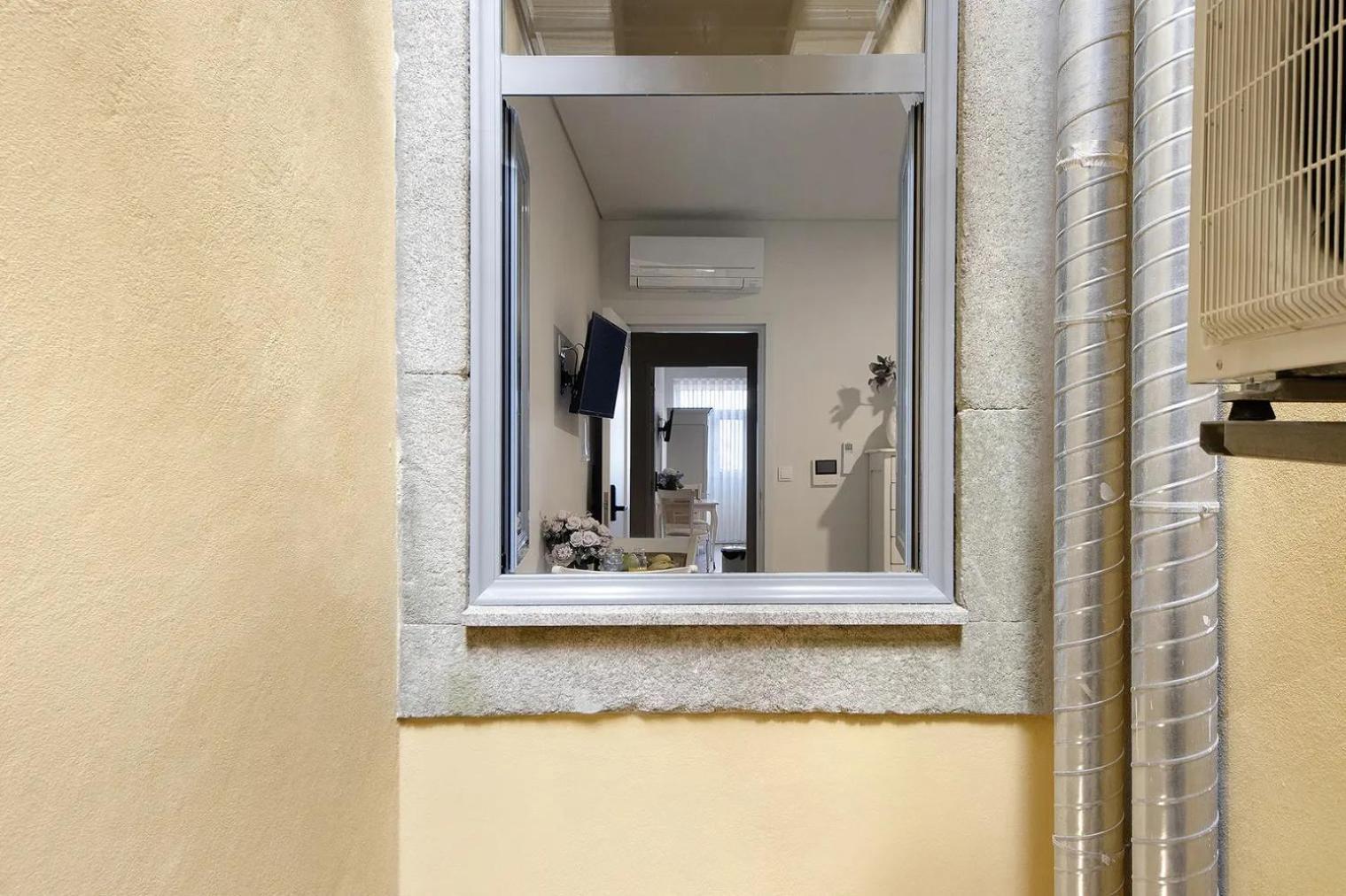 - - 6 Apartment Porto
