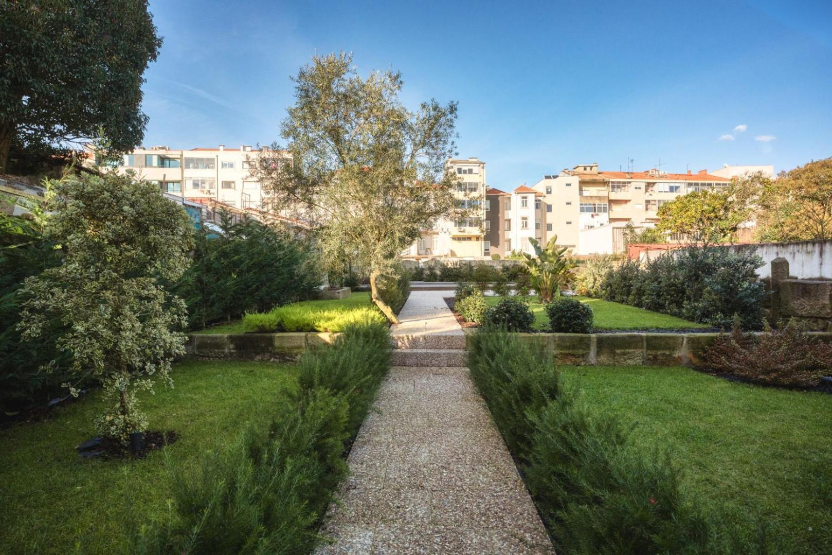 Apartment Cosy House Downtown With Swimming Pool And Ac