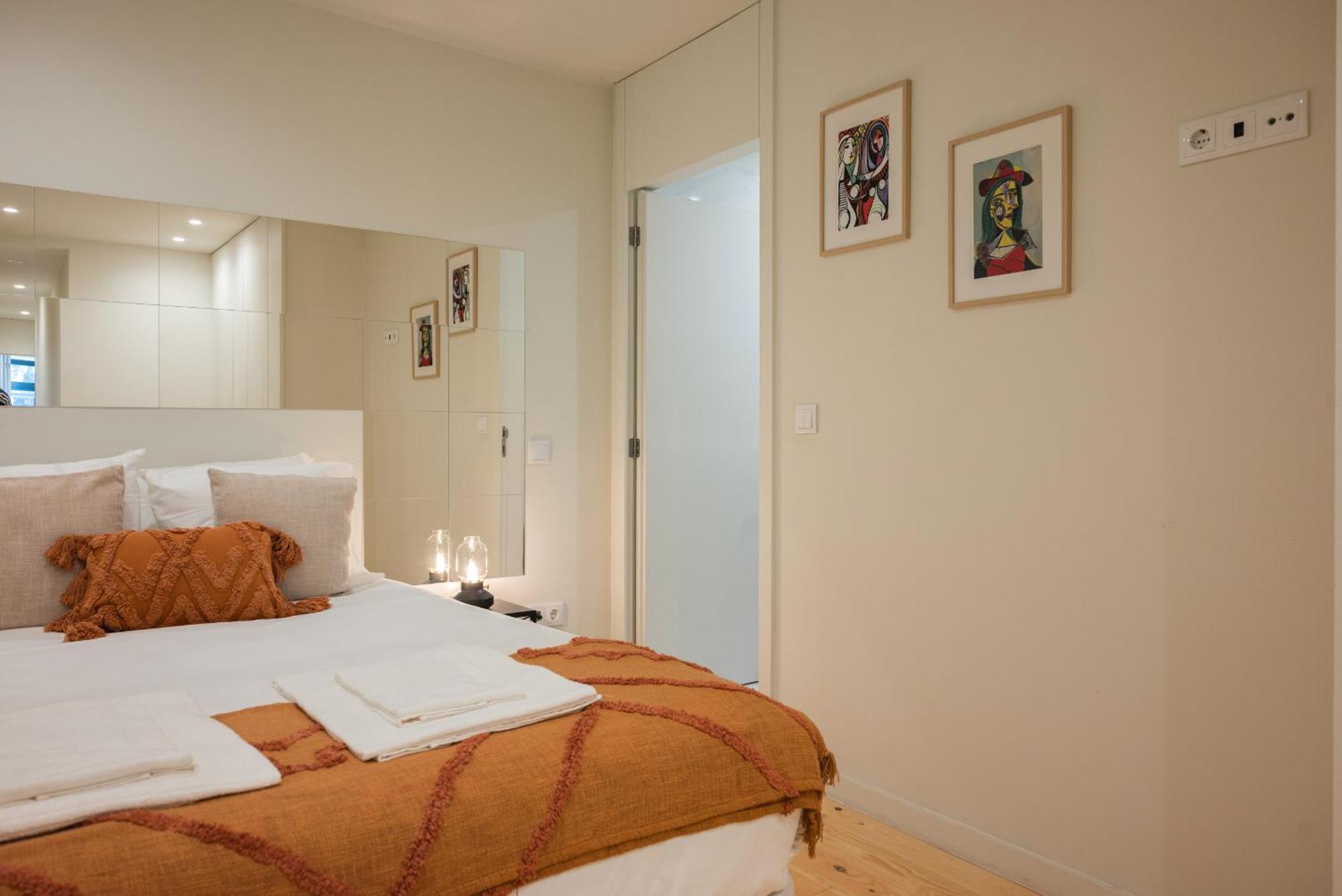 Cosy House Downtown With Swimming Pool And Ac
