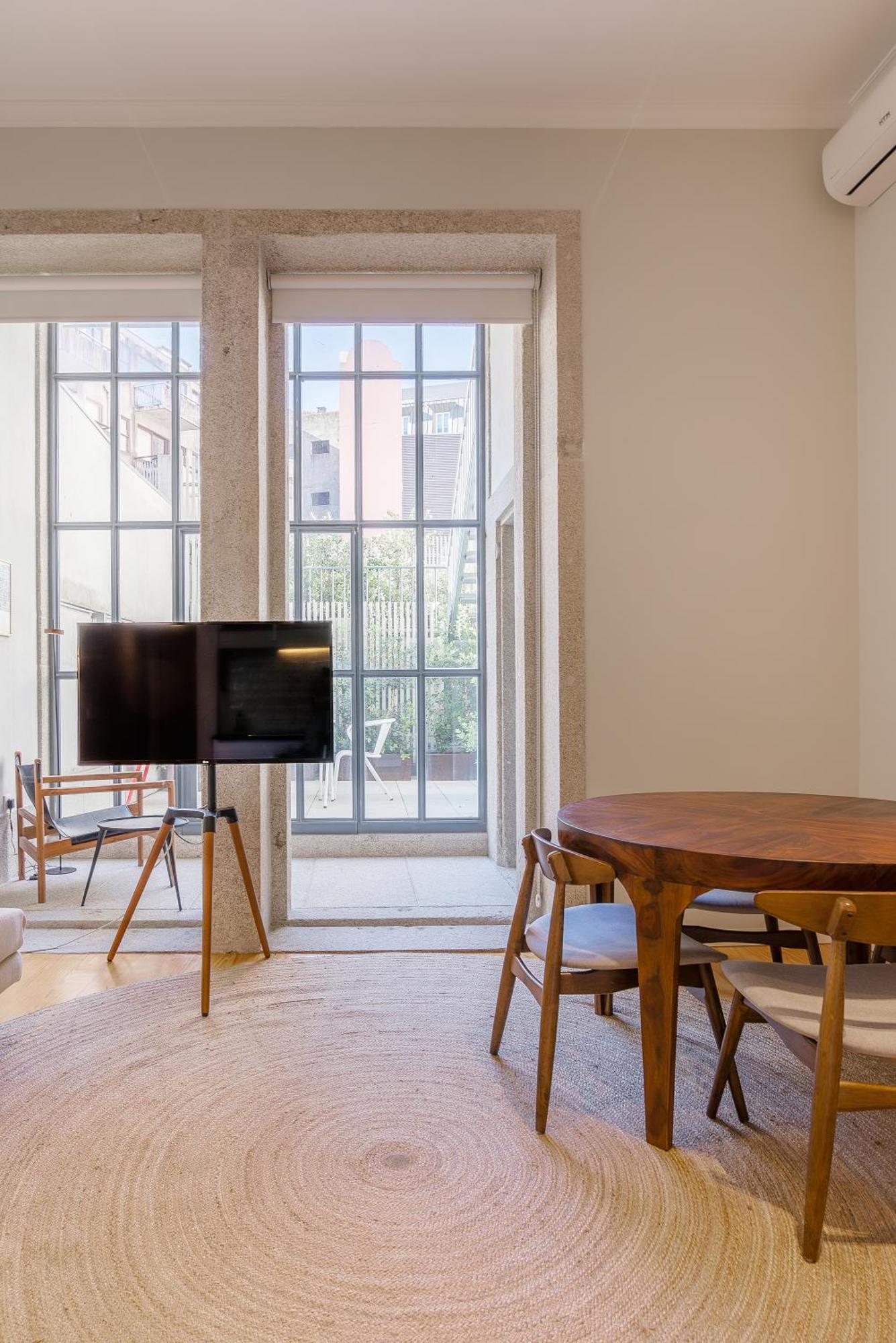 Almada 151 Apartamento