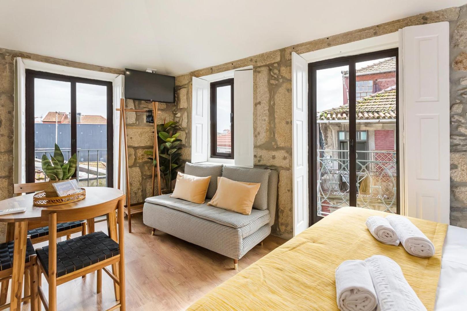 Guestready - Caldeireiros Apts Porto