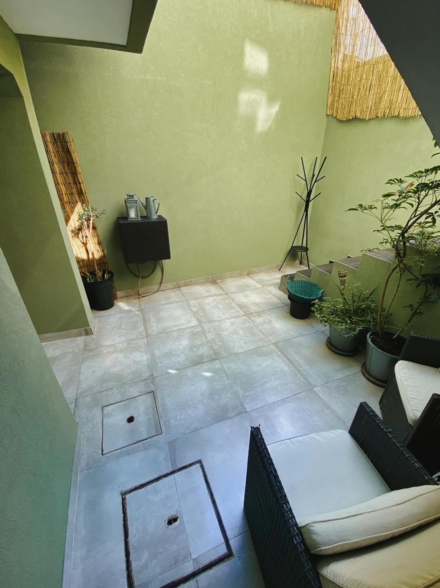 Quiet Room&garage In *
