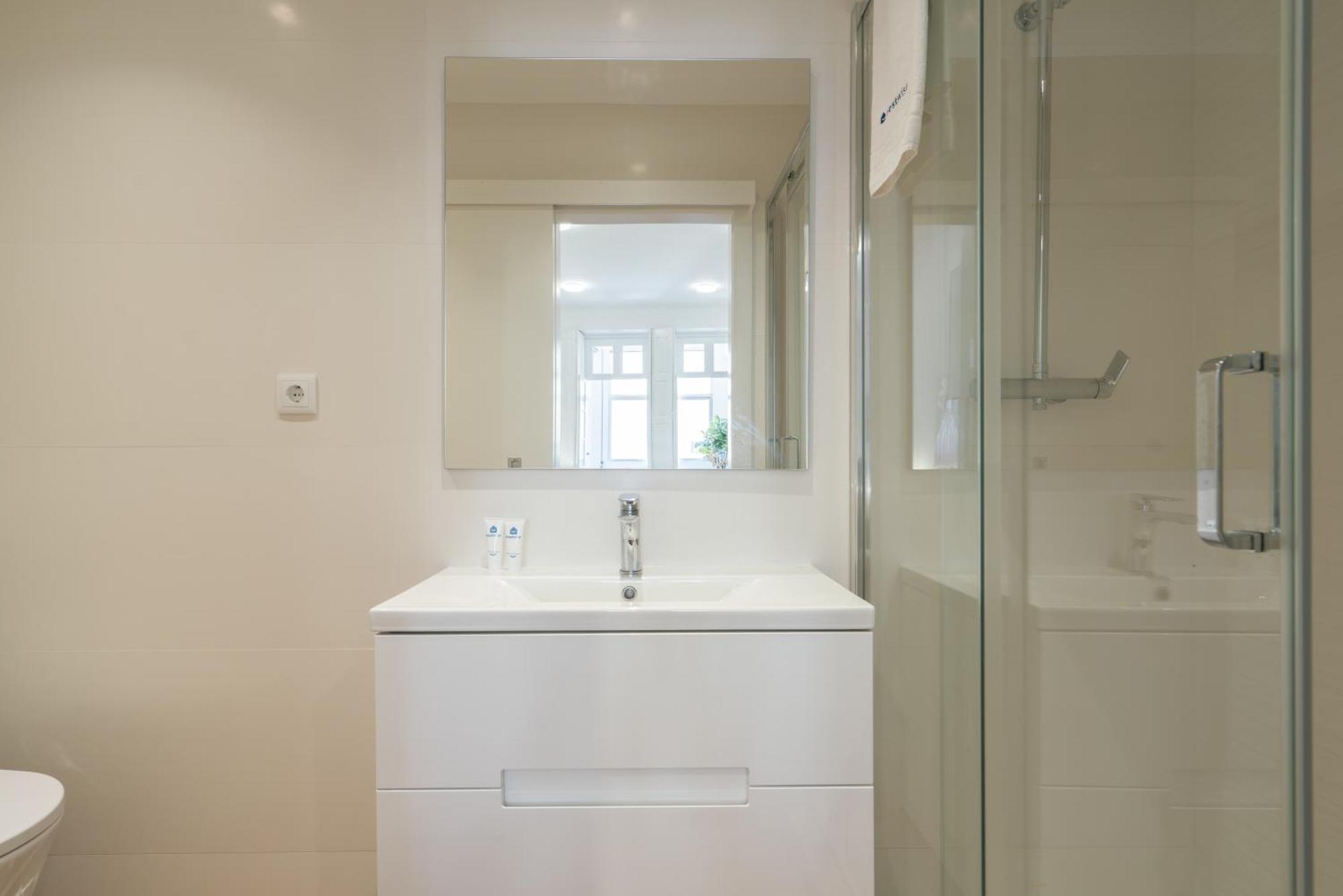 Apartment Host Wise - Comfortable Stunning Flats - Center *