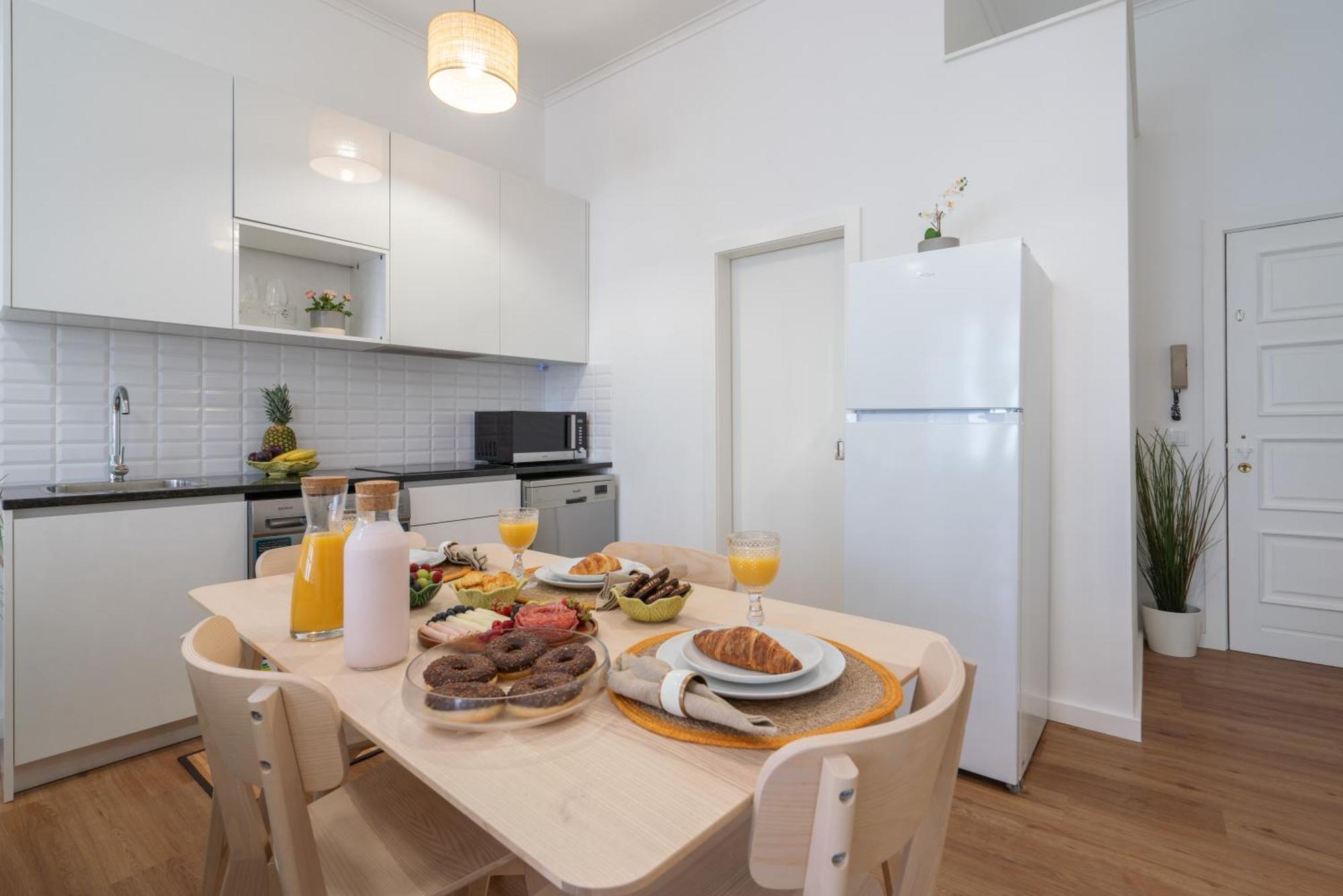 Host Wise - Comfortable Stunning Flats - Center *