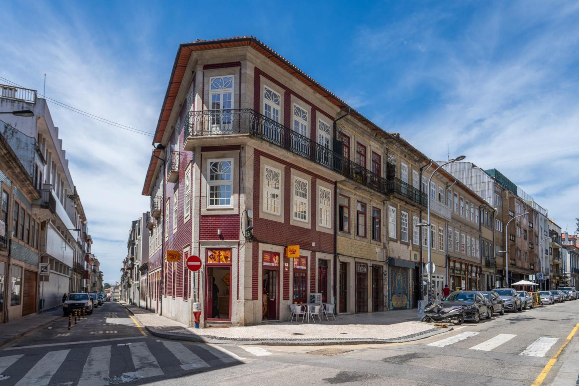 Host Wise - Comfortable Stunning Flats - Center *