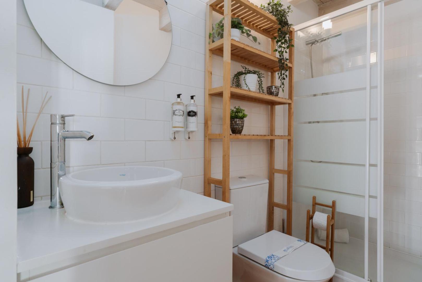 Lovely Nest Downtown Apartment *