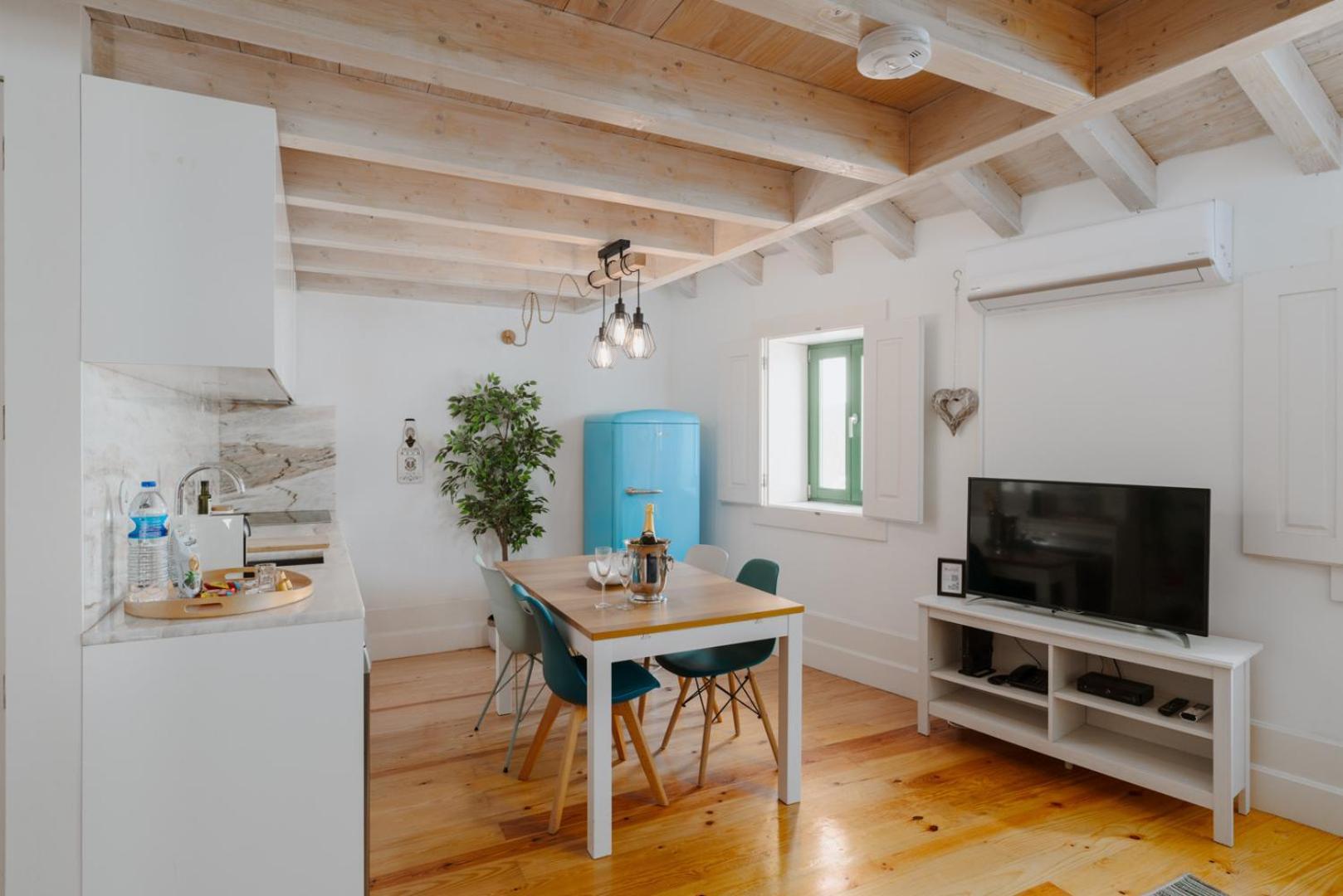 Lovely Nest Downtown Apartment