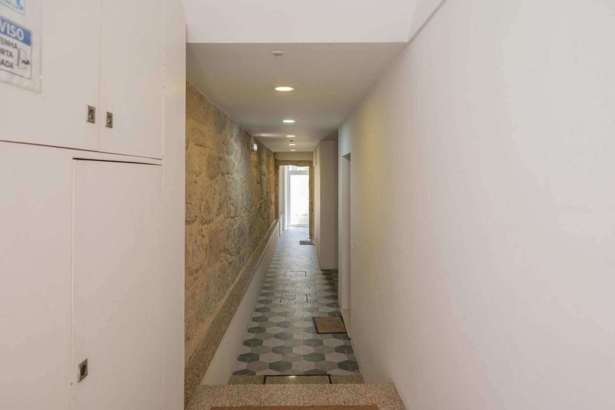 Apartment Lovely Charm House Downtown Near Metro With Ac