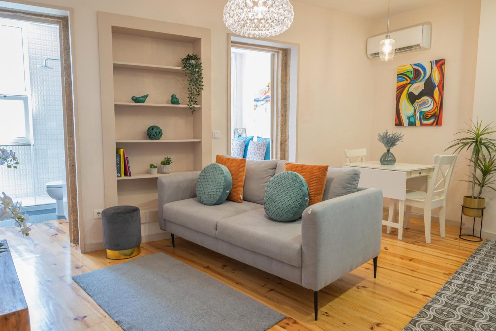 Apartment Lovely Charm House Downtown Near Metro With Ac