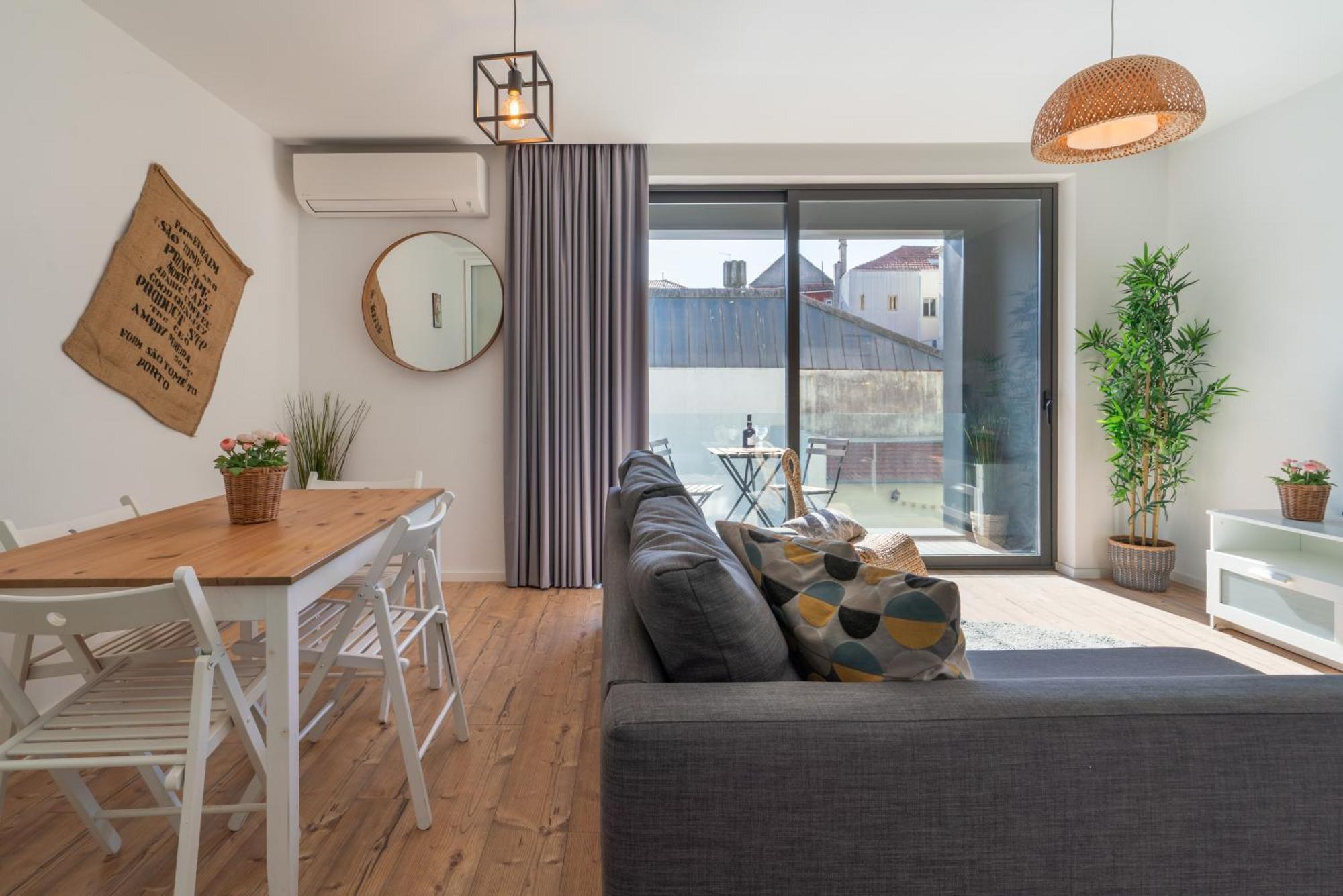 Host Wise - Charming Welcoming Flat - Centrally Located *