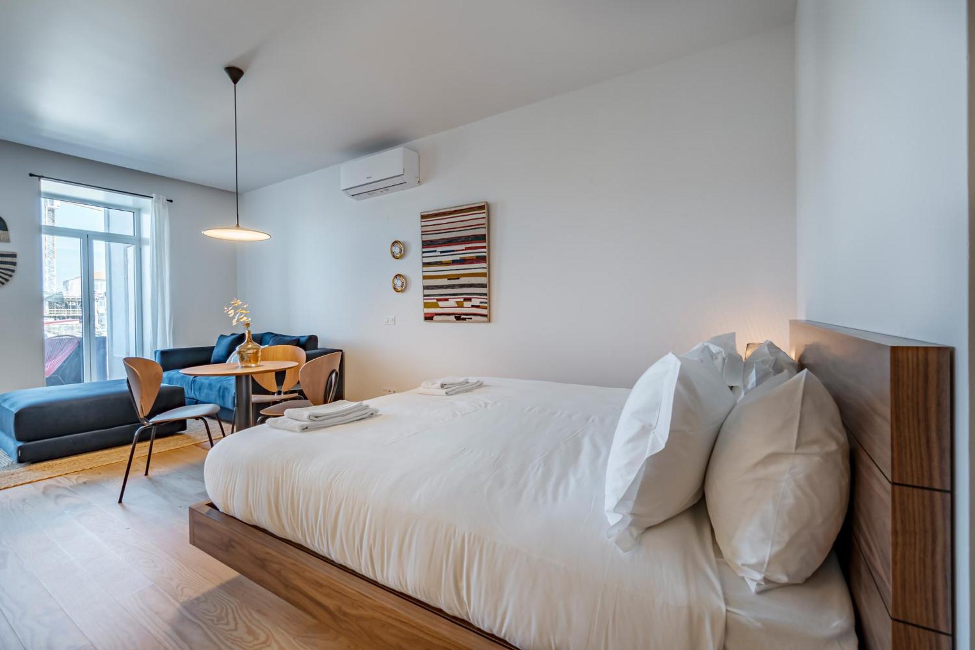 Nomads Lux - 1bdr Almada Cool