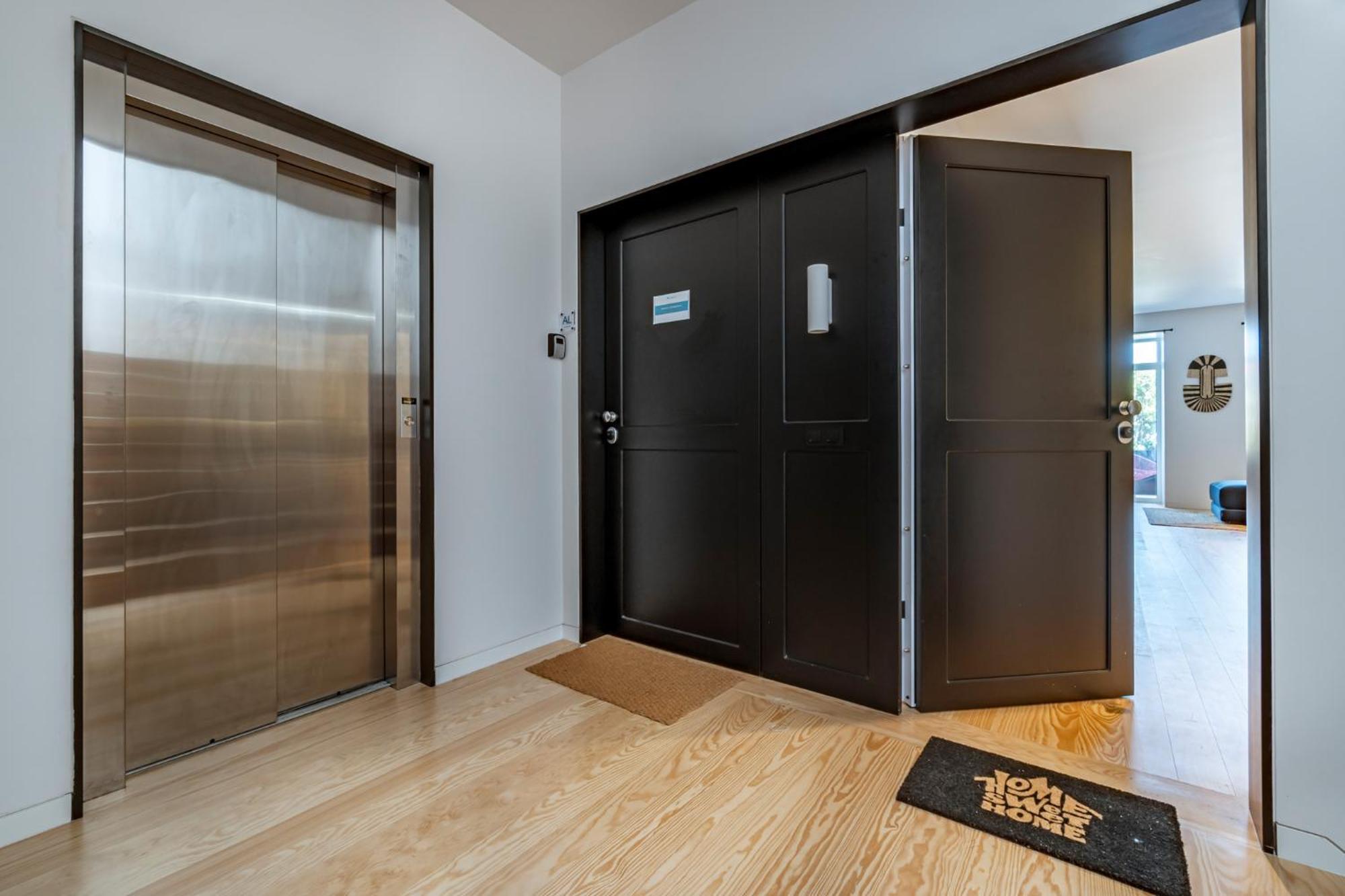 Nomads Lux - 1bdr Almada Cool Apartment Porto