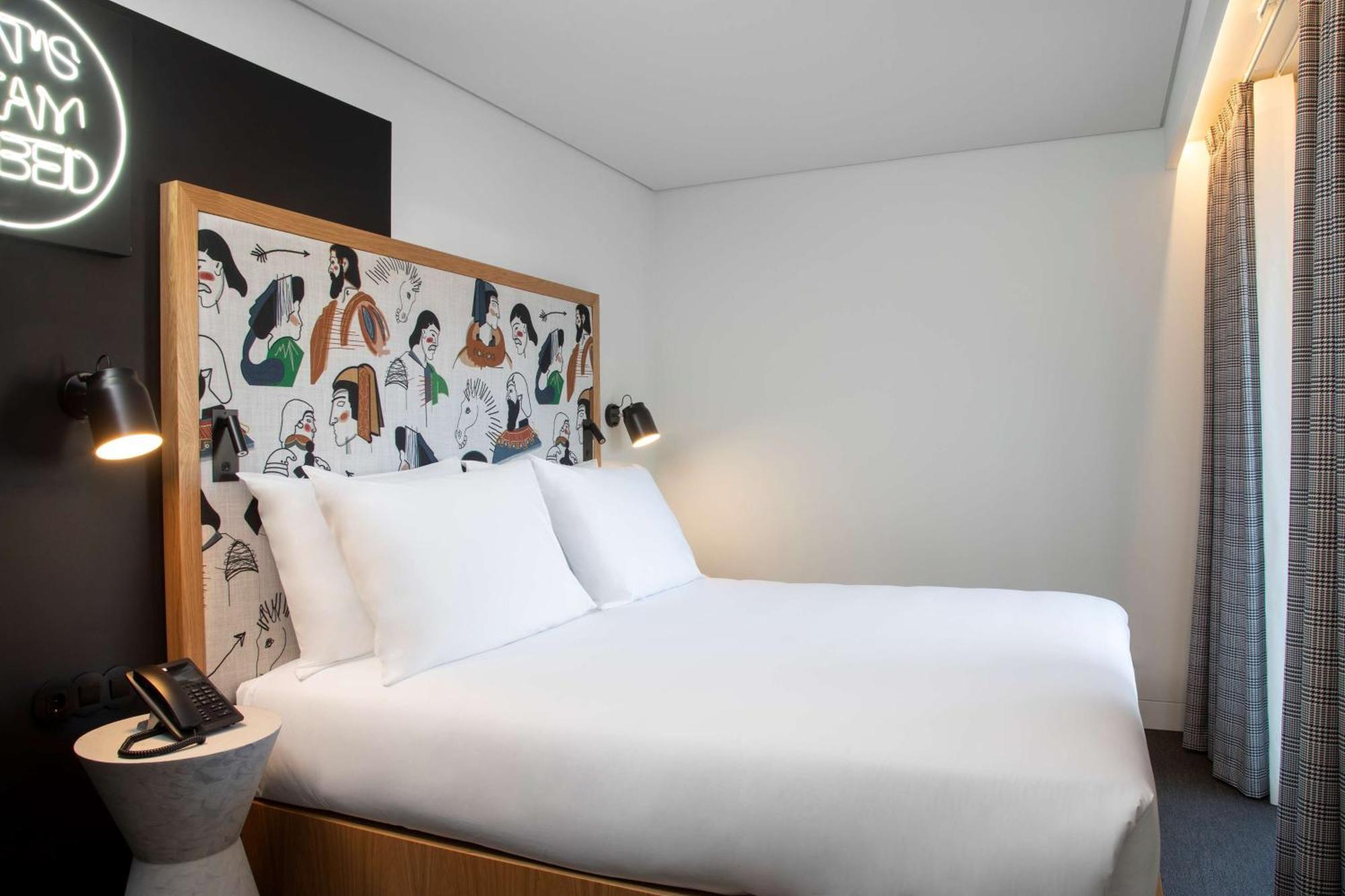 Se Catedral Porto, Tapestry Collection By Hilton Porto