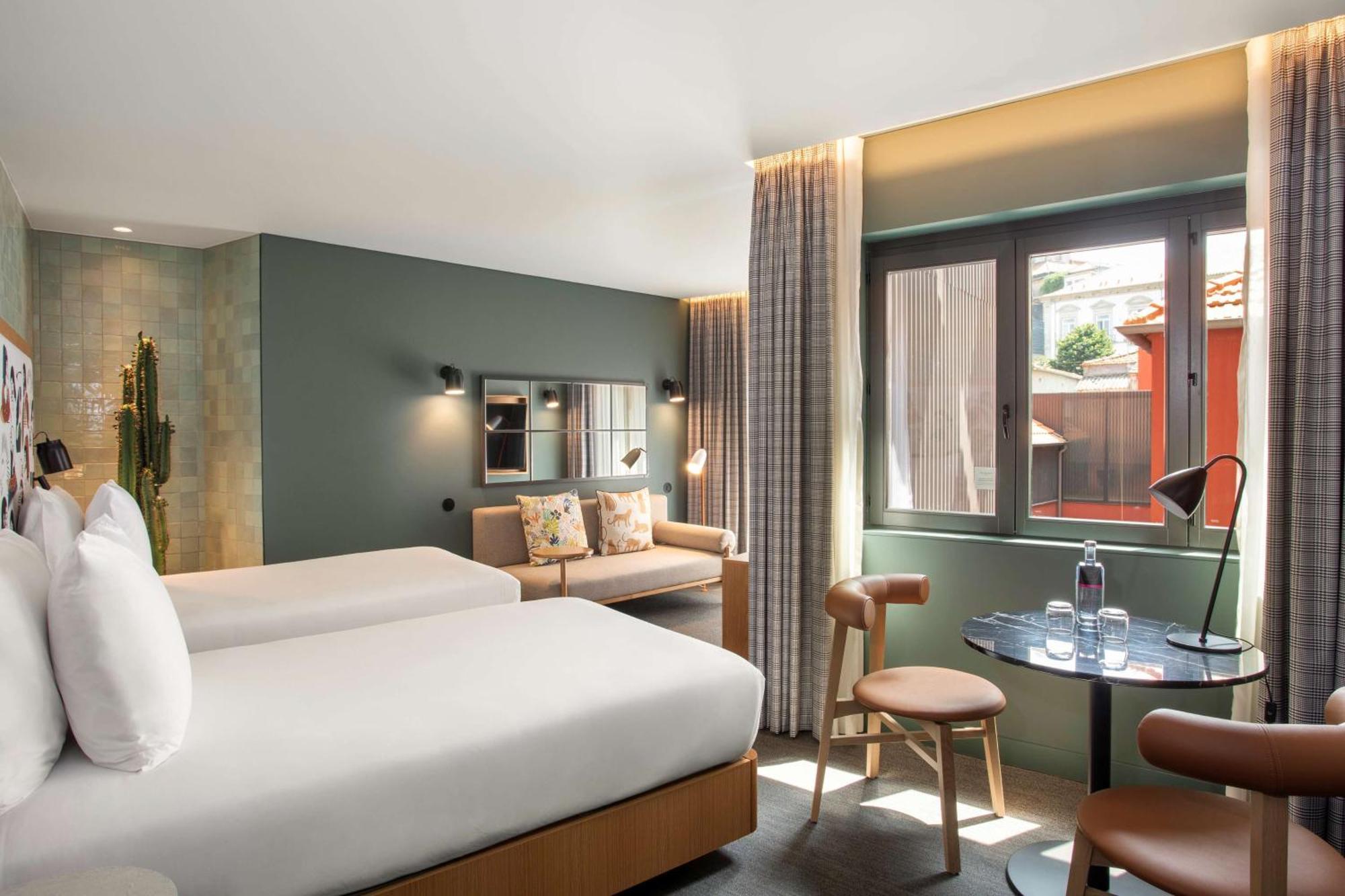 Se Catedral Porto, Tapestry Collection By Hilton 4* Porto