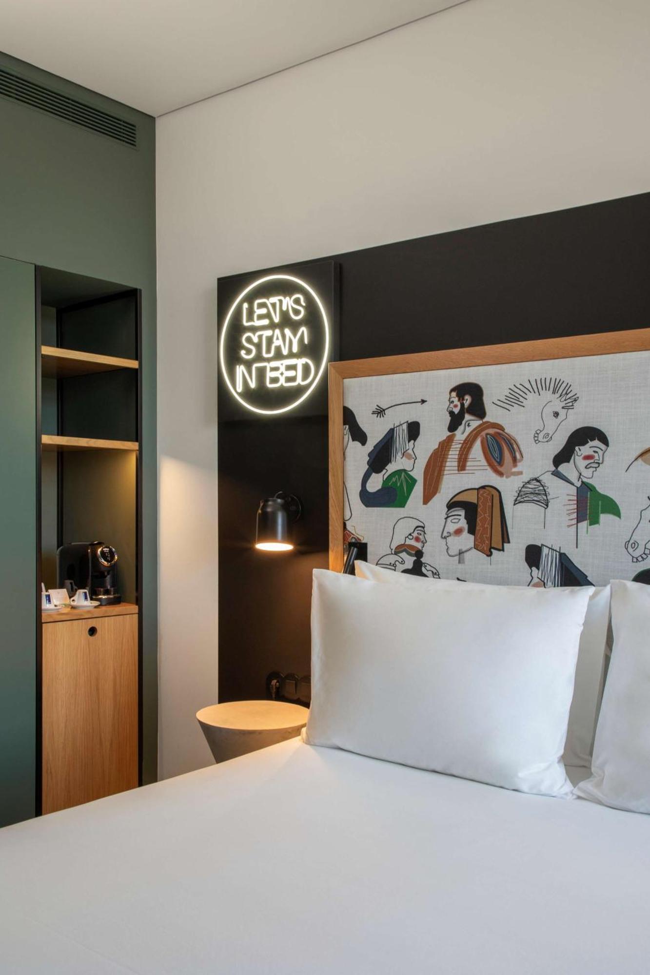 Se Catedral Porto, Tapestry Collection By Hilton Porto