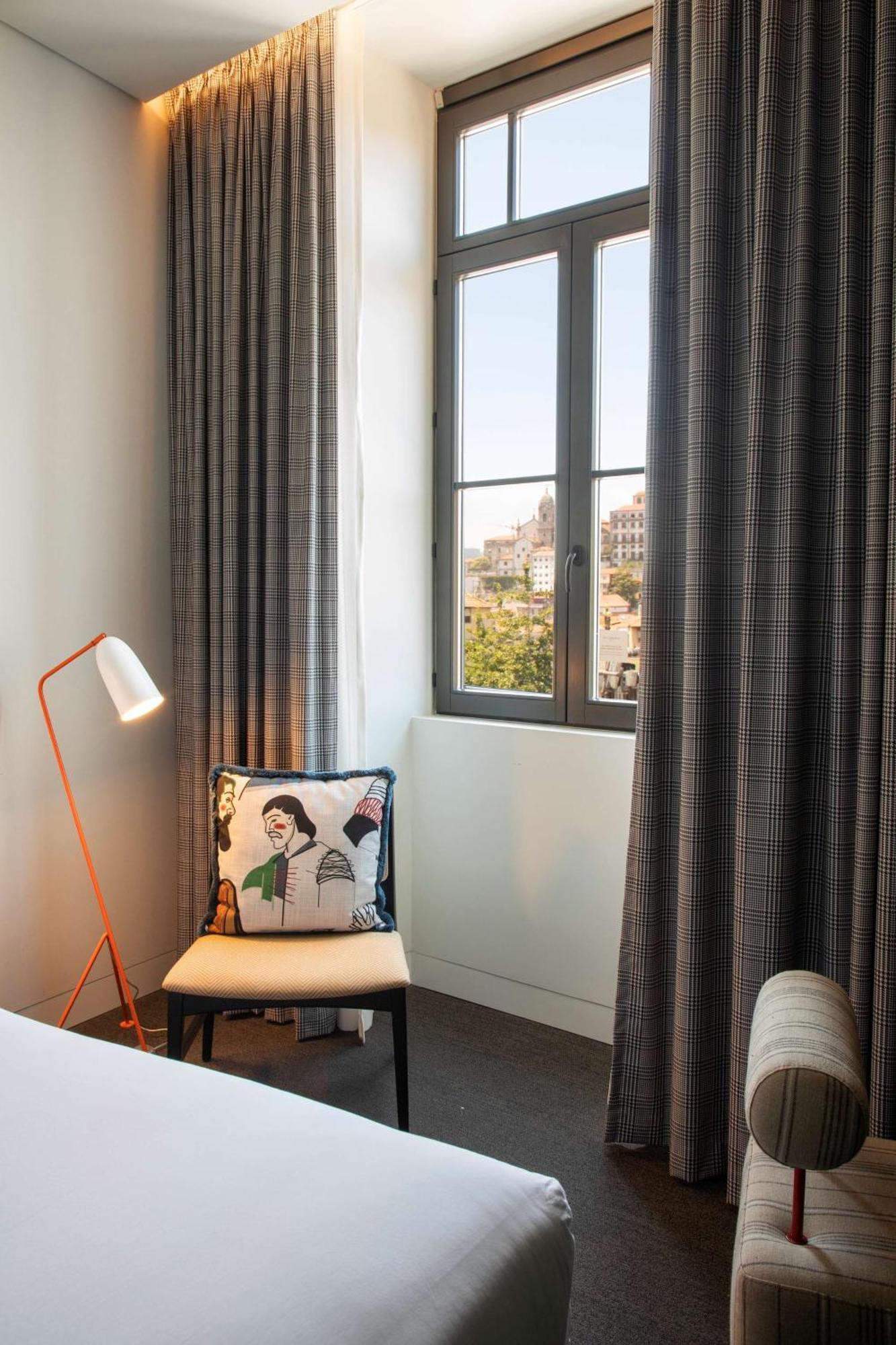 Se Catedral Porto, Tapestry Collection By Hilton