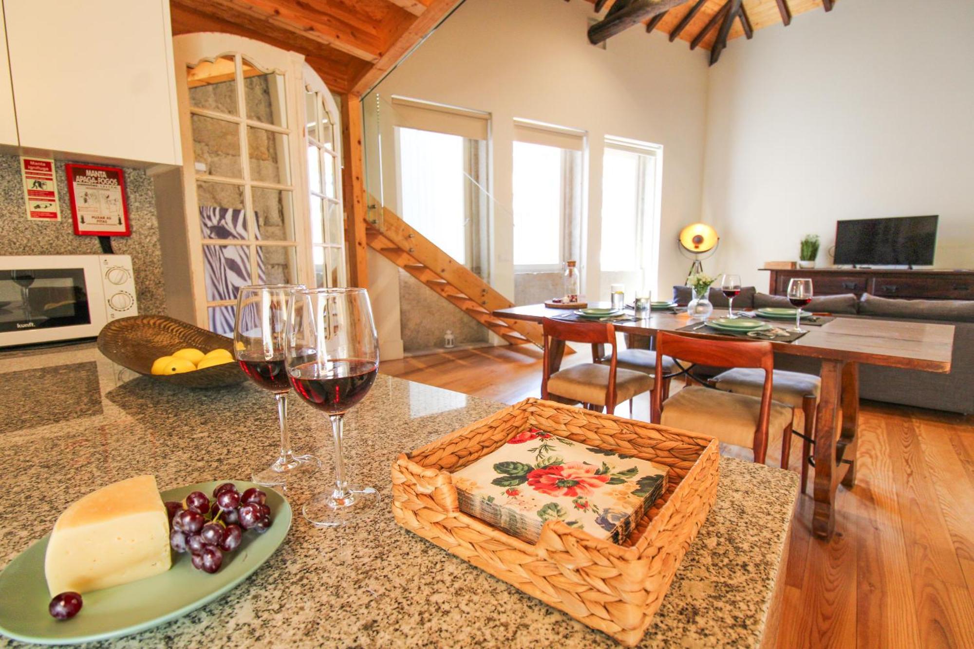 Mouzinho Mezzanine Apartment Porto