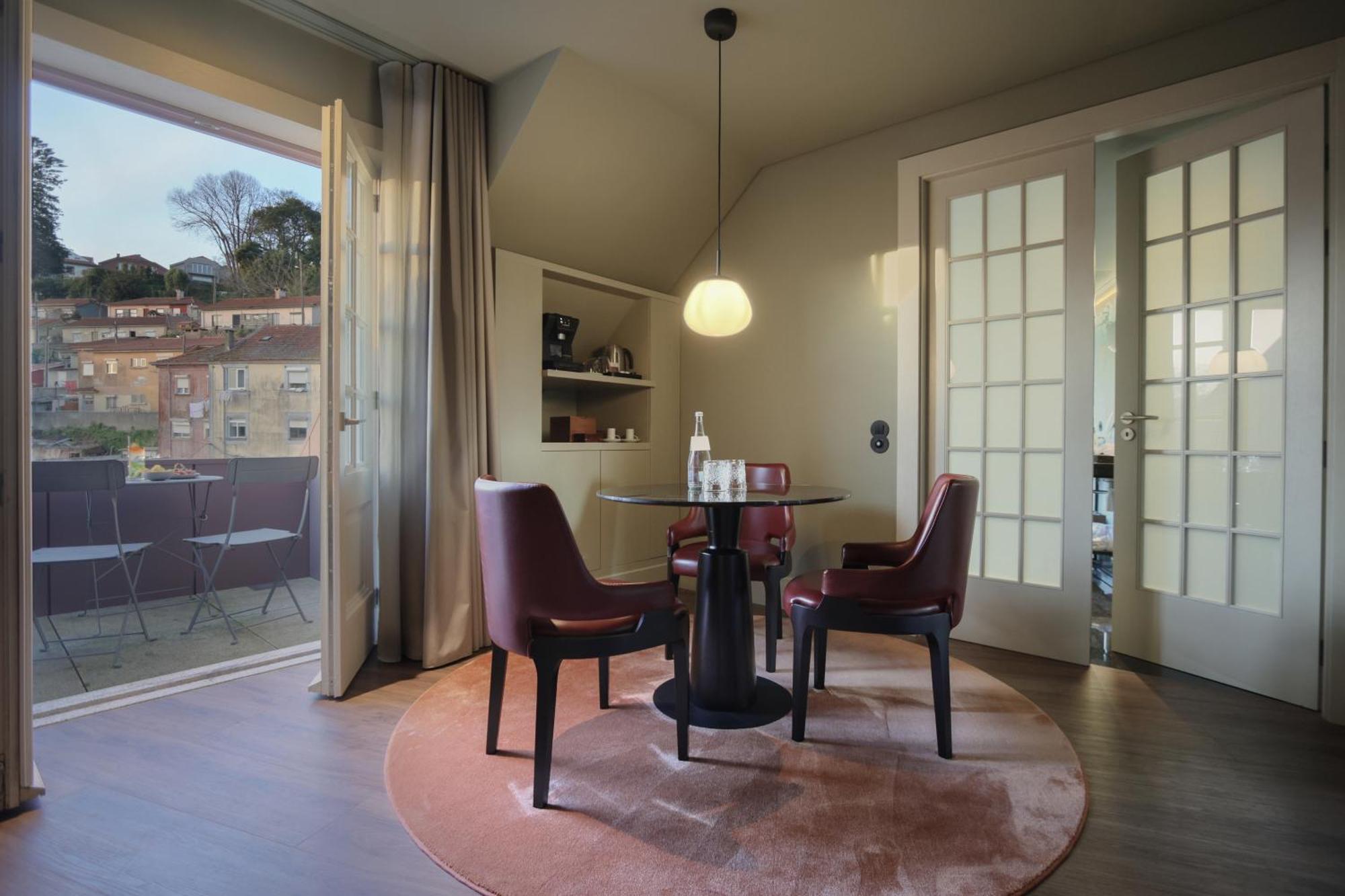 Timbre Virtudes Hotel