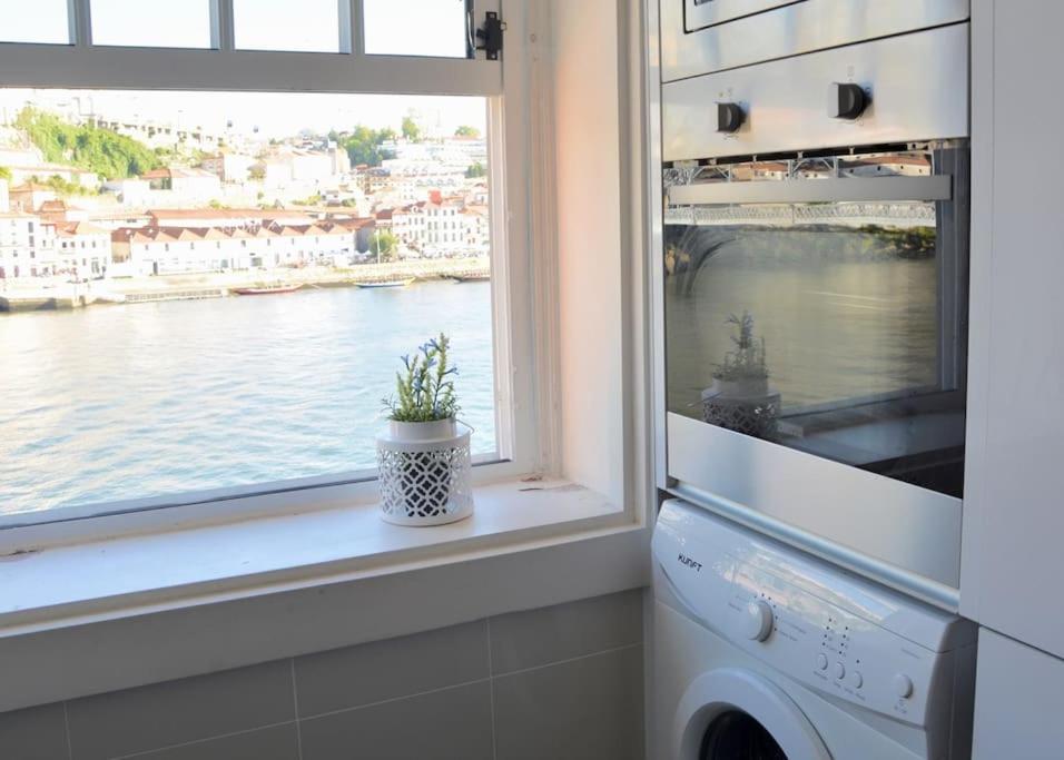Apartment Feel Ribeira - Riverfront Charm Porto