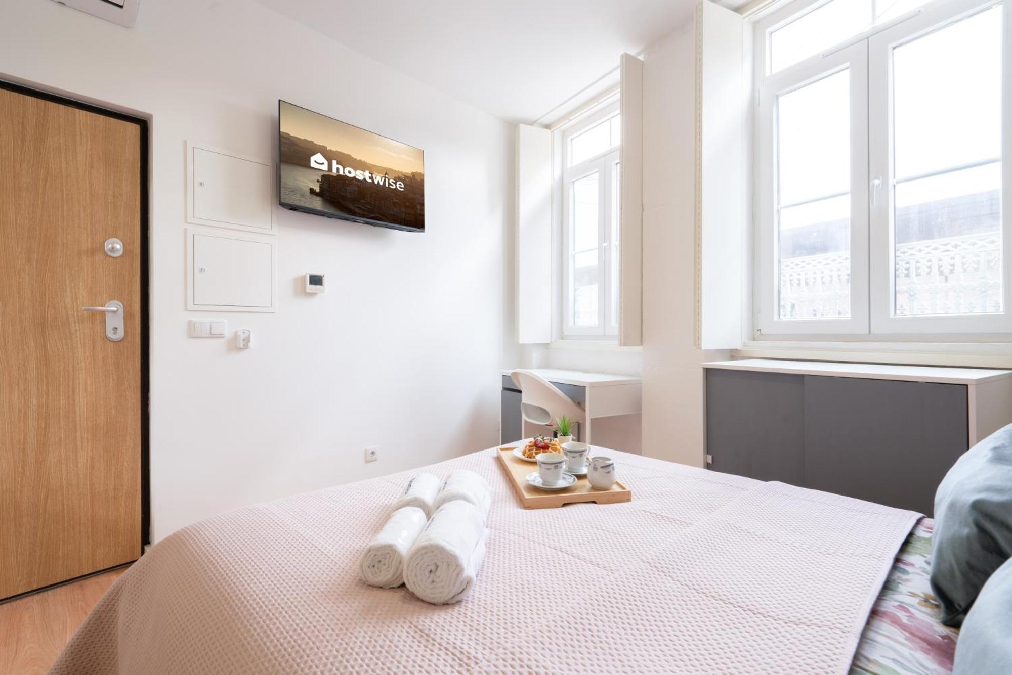 Host Wise - Santa Catarina Cosy Downtown Apartment