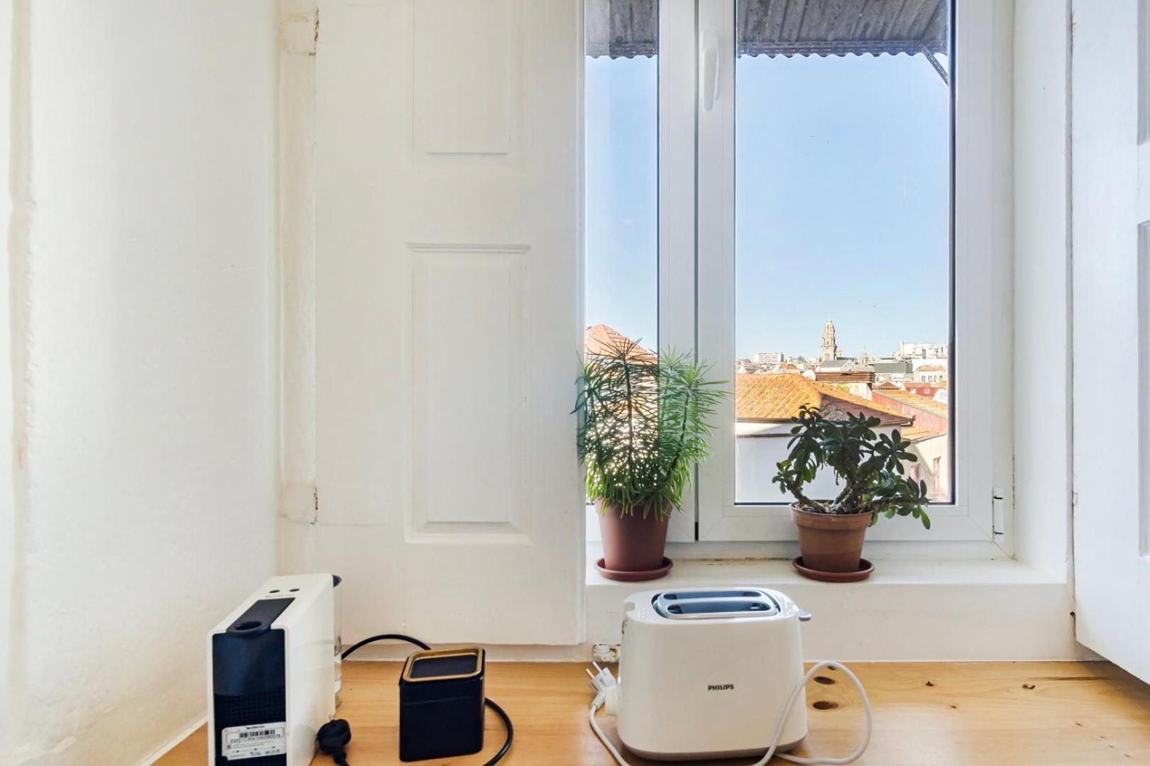 Vintage Vibes Near Porto's Old Town *