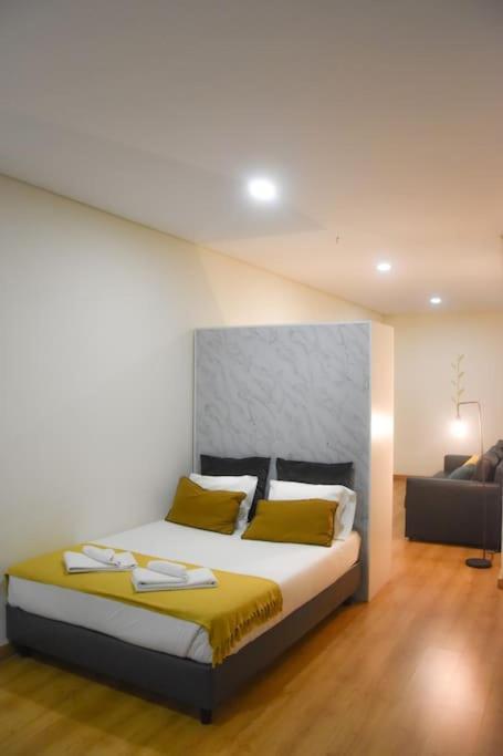 Tomas Flat Front Apartment *