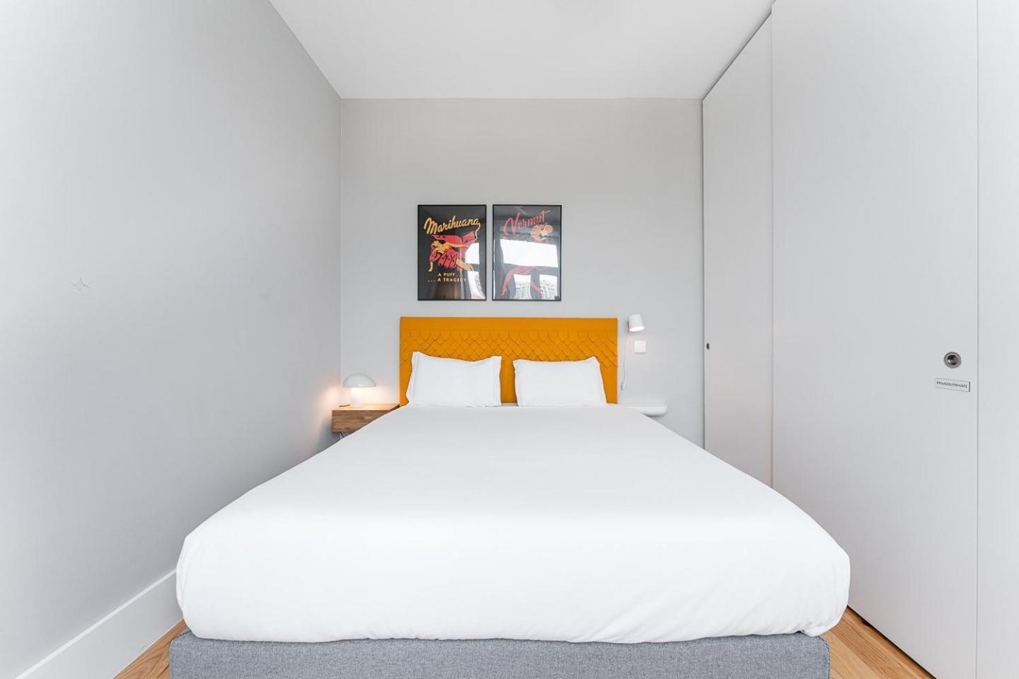 Guestready - Colorful Near Agosto Station