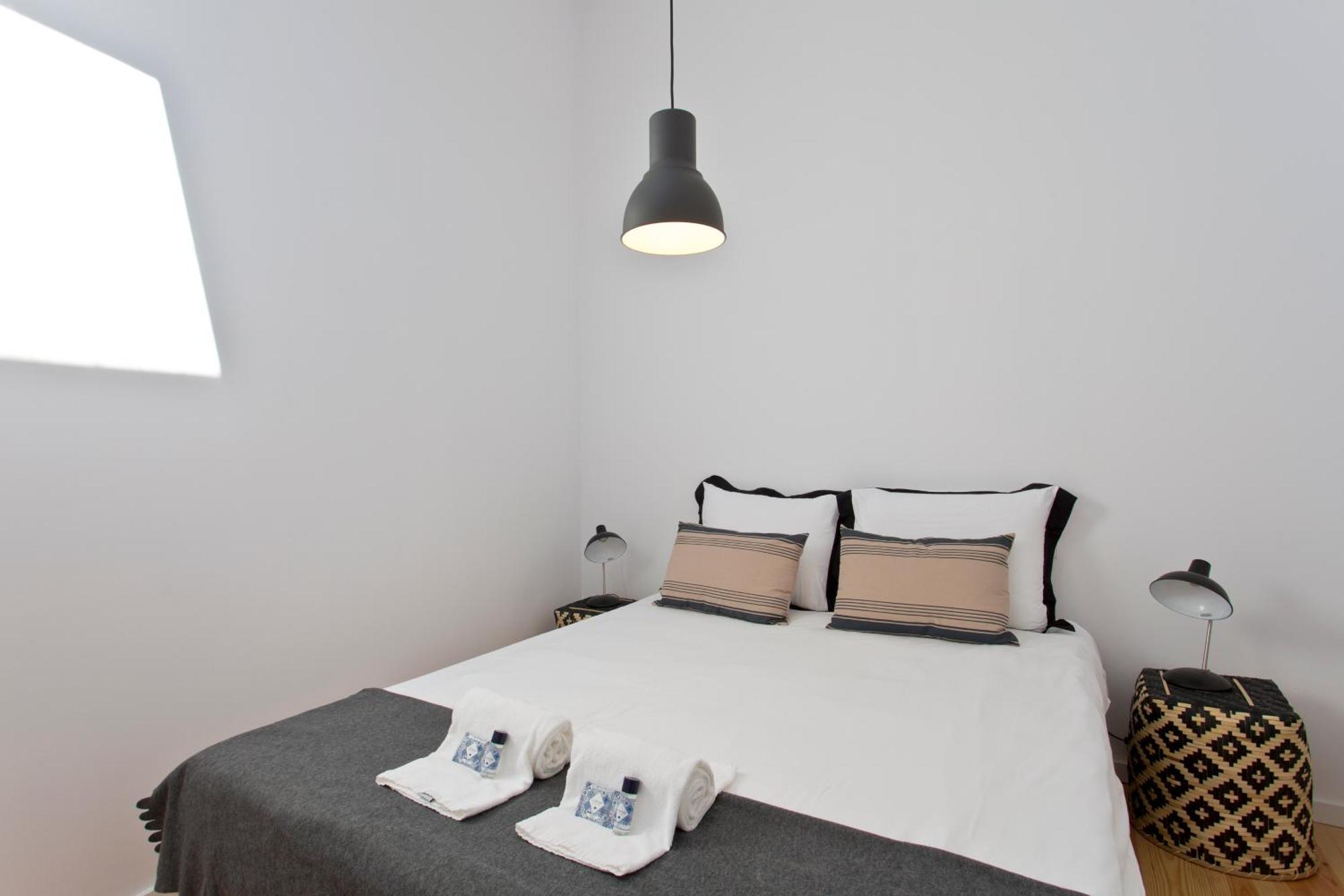Aposentus - The Light House At Miragaia Porto