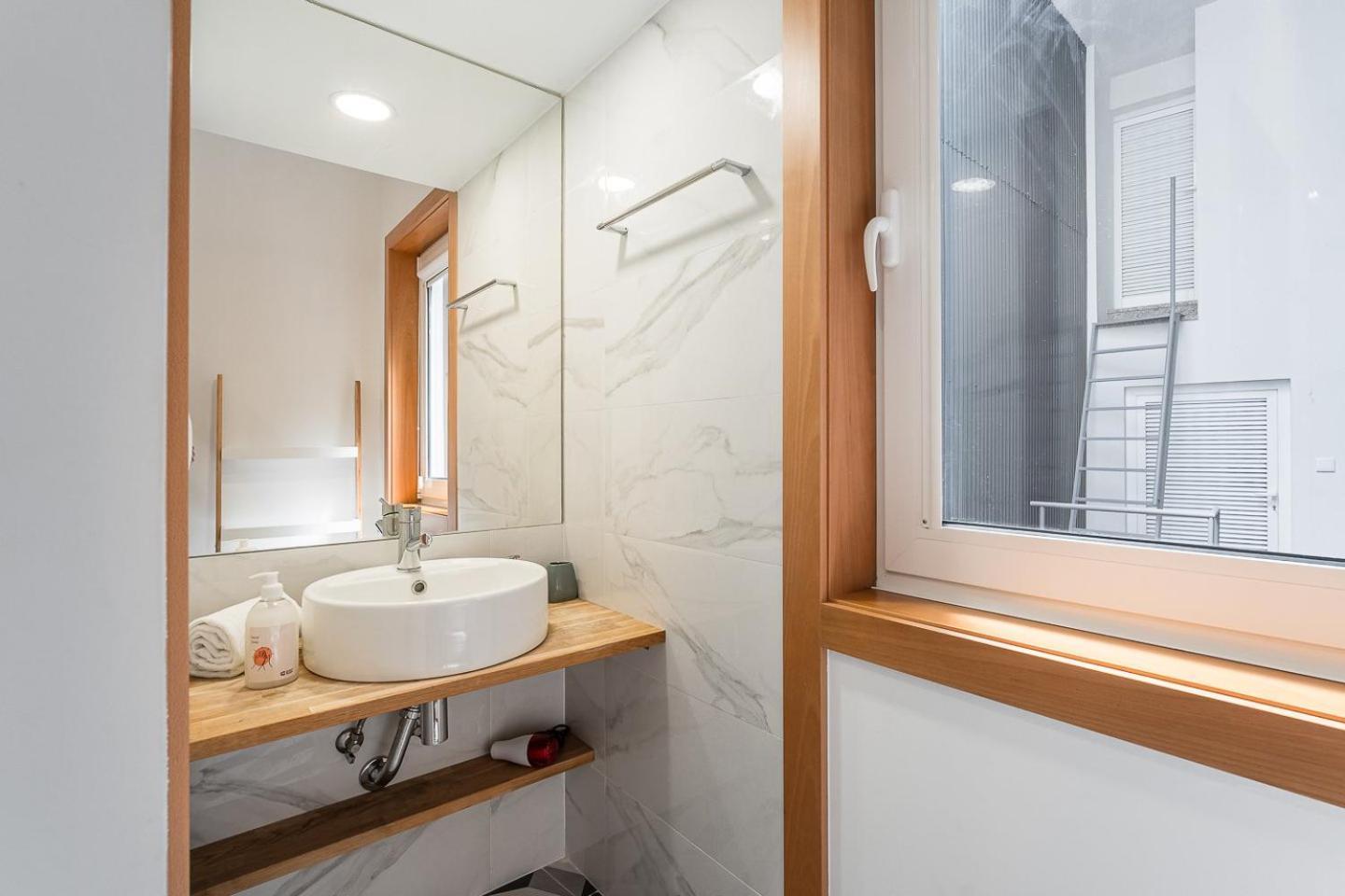 Casa de hóspedes Guestready - Bright Duplex In Downtown Porto