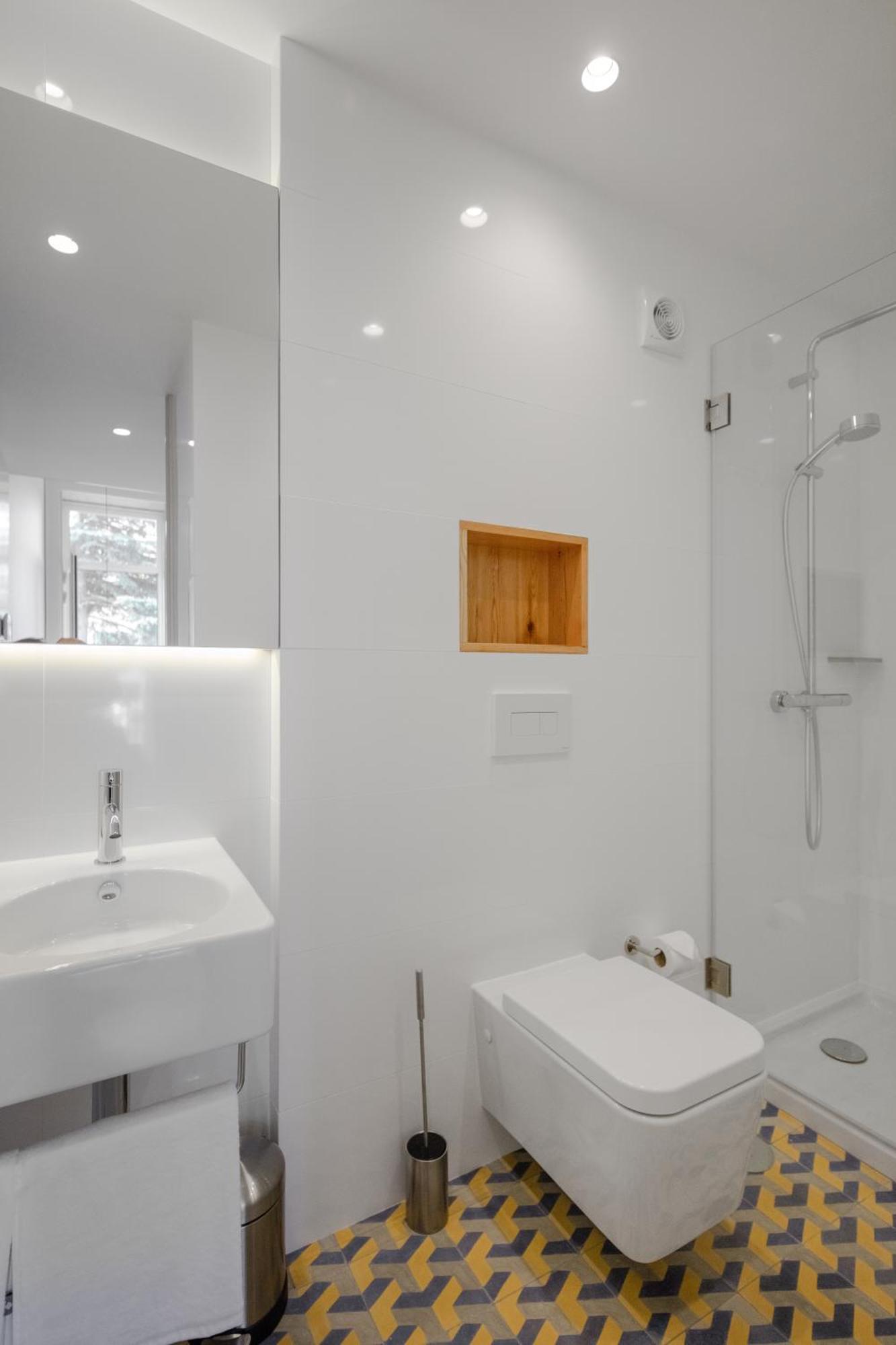Baumhaus Serviced Living - Art & Design *