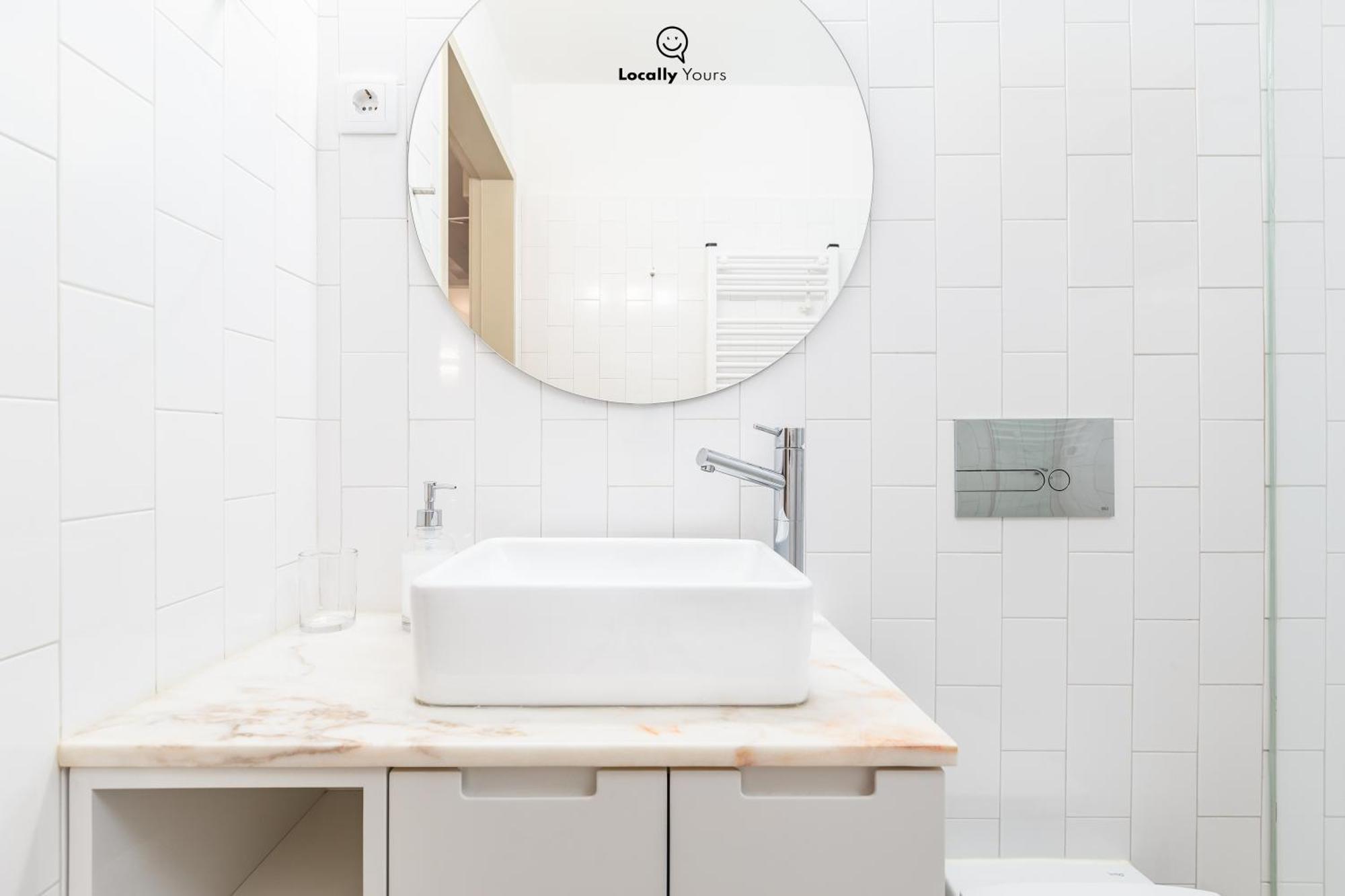 Locally Yours Flores Appartement