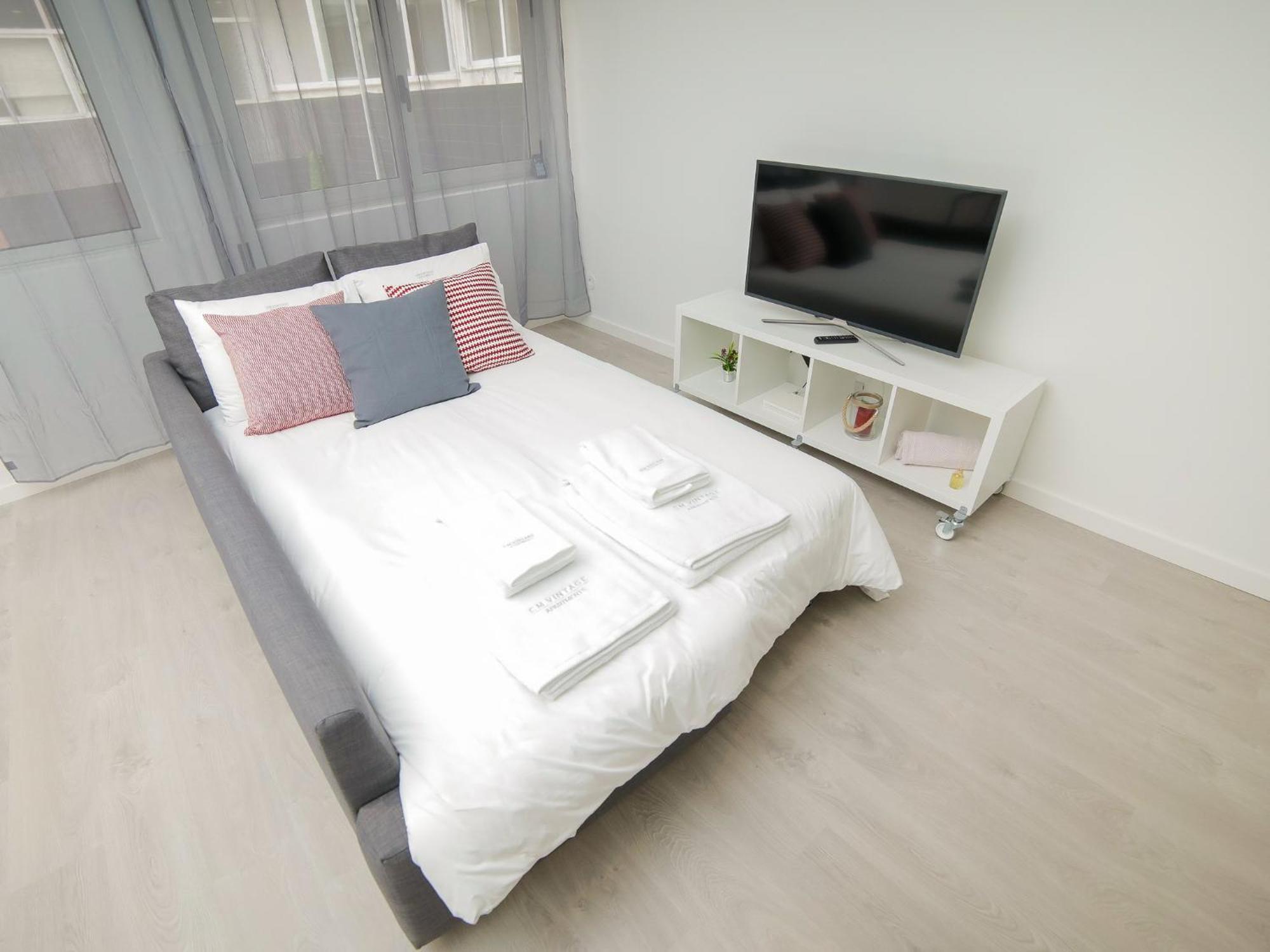 Apartment Cm Vintage *
